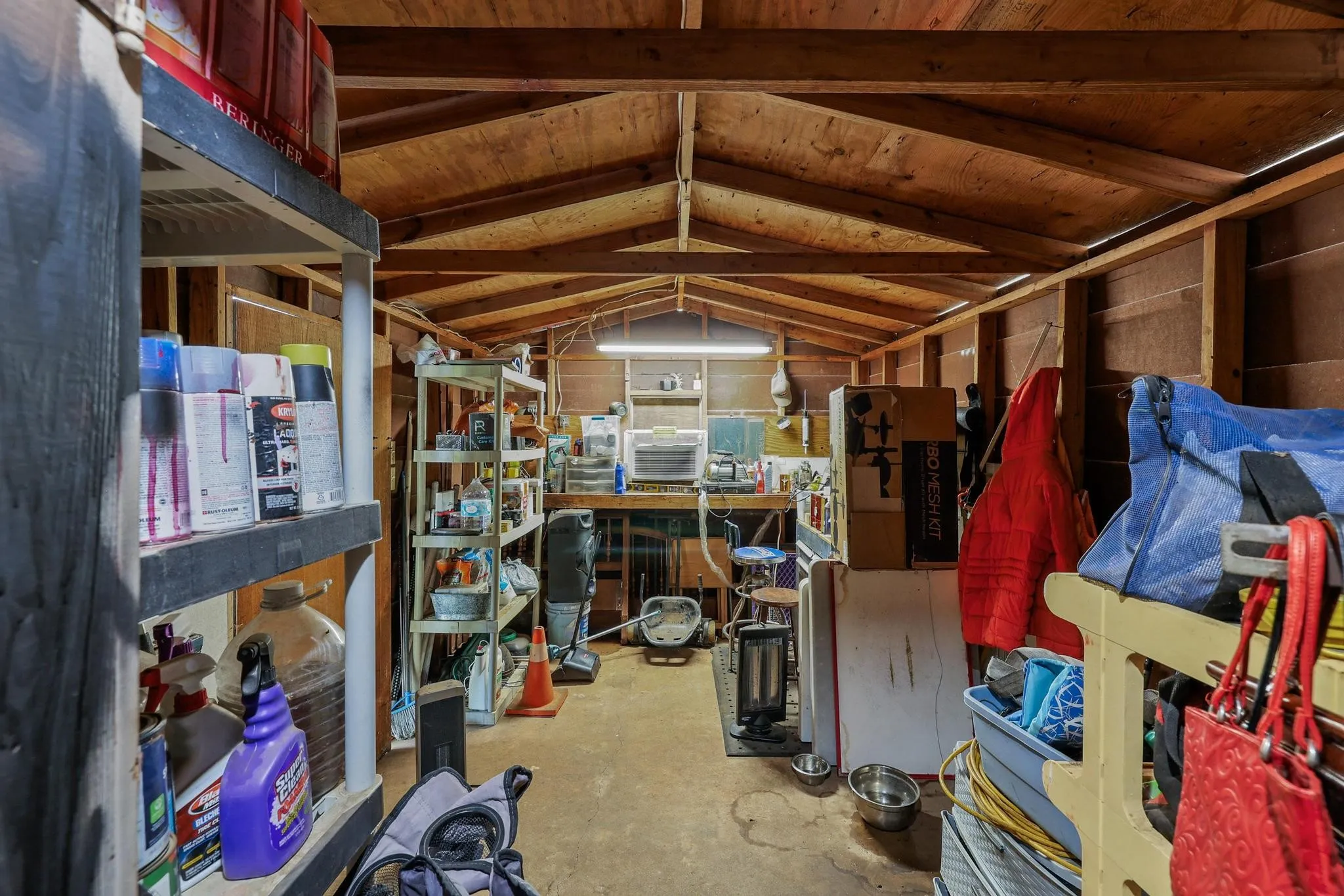 Single Family Residence For Sale in Grayson County , 612 E Monterey Street, Denison, Texas 75021, 4 Bedrooms, 1 Bathroom, Garage spaces, 1,120 Sqft, built in 1954, Price $125,000, mls#21332287, Real Estate Agent in Denison, Homes For Sale in Grayson county, Homes For Sale in Denison, Realtor in Denison Texas, Real Estate Brokerage Independent Realty Texas, Luminita Cordes Realtor