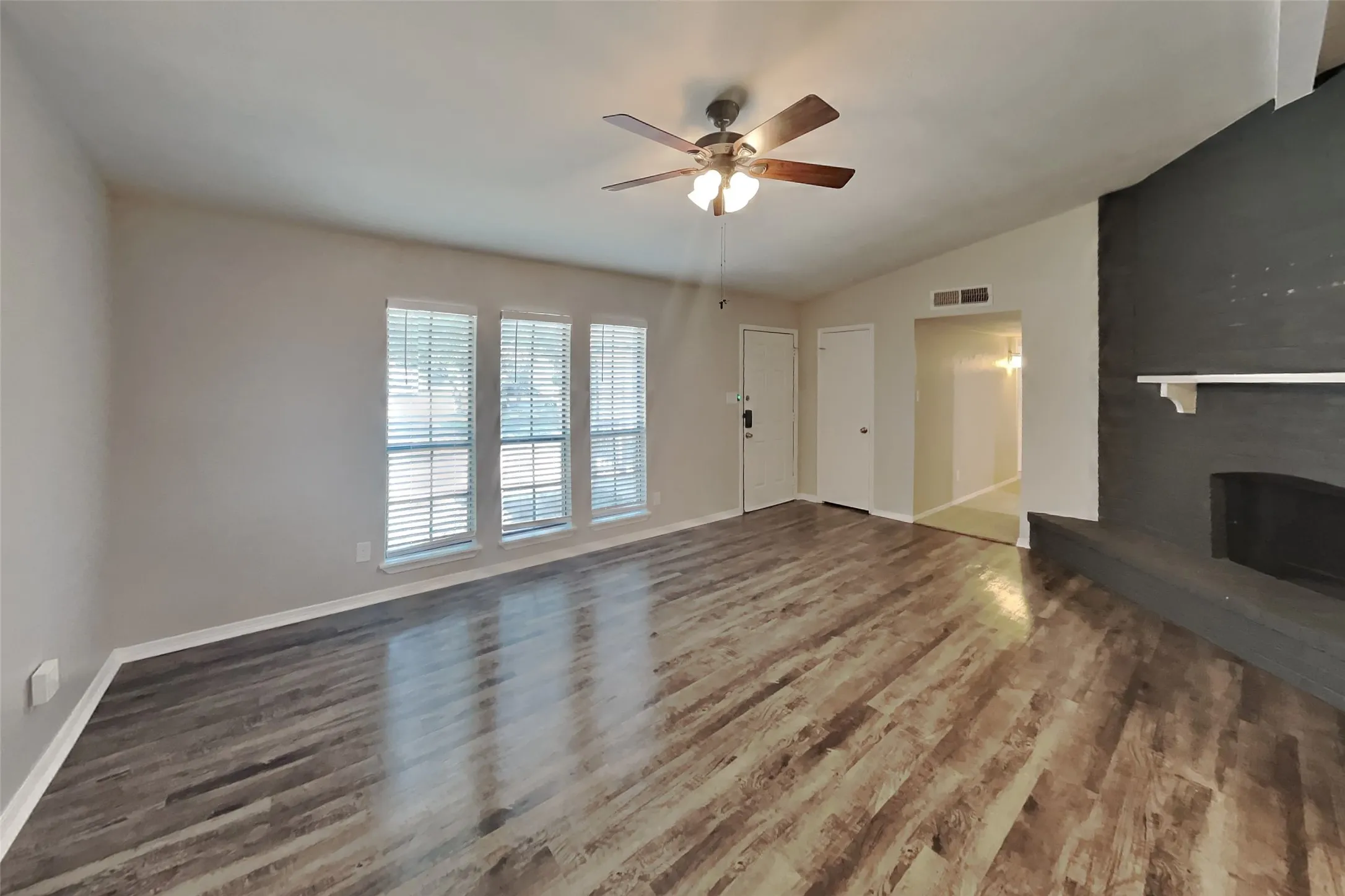 Single Family Residence For Rent in Denton County , 4212 Driscoll Drive, The Colony, Texas 75056, 3 Bedroom, 2 Bathroom, 2 Garage spaces, 1,548 Sqft, built in 1984, mls#21332290, Real Estate Agent in The Colony, Homes For Rent in Denton county, Homes For Rent in The Colony, Realtor in The Colony Texas, Real Estate Brokerage Independent Realty Texas, Luminita Cordes Realtor
