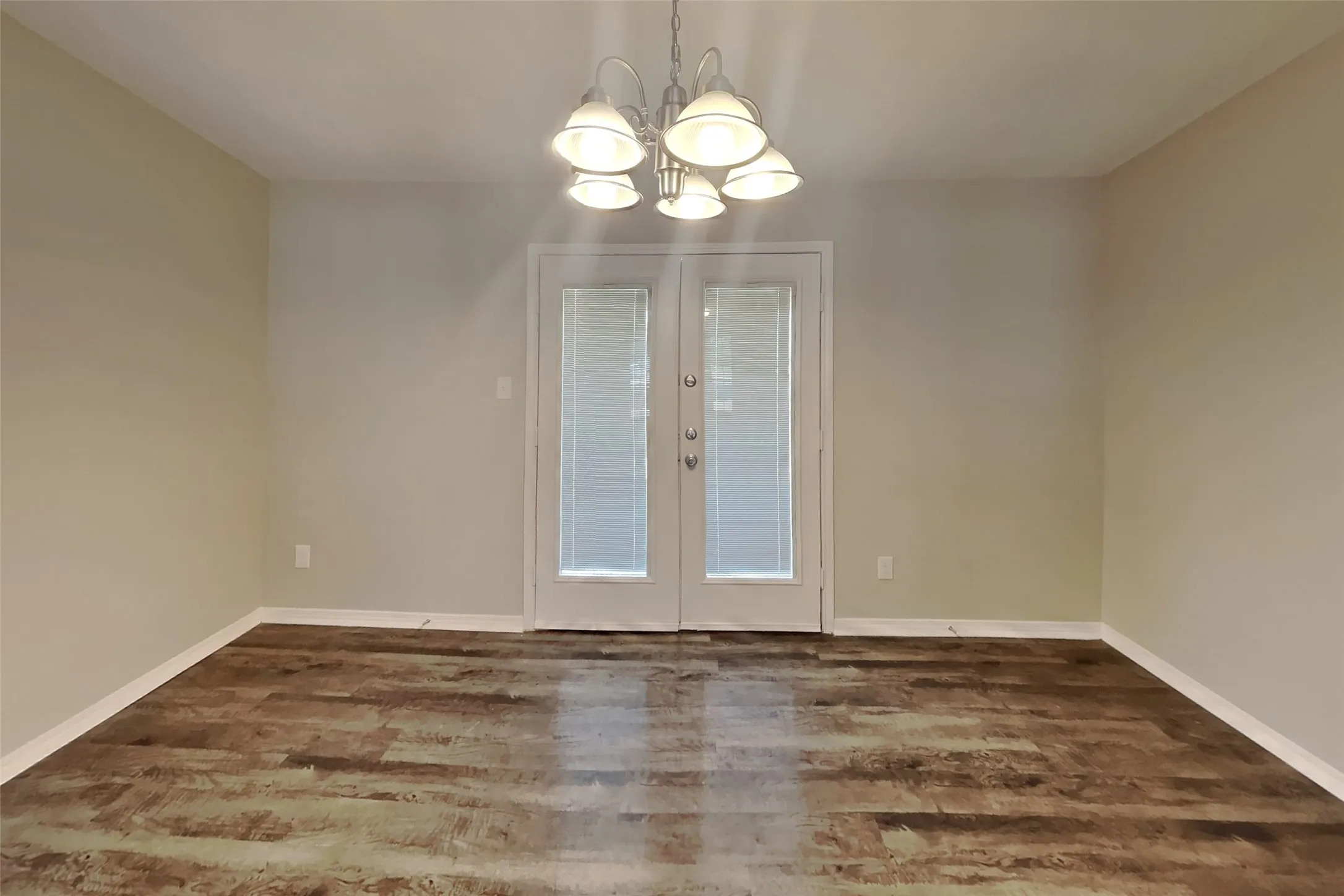 Single Family Residence For Rent in Denton County , 4212 Driscoll Drive, The Colony, Texas 75056, 3 Bedroom, 2 Bathroom, 2 Garage spaces, 1,548 Sqft, built in 1984, mls#21332290, Real Estate Agent in The Colony, Homes For Rent in Denton county, Homes For Rent in The Colony, Realtor in The Colony Texas, Real Estate Brokerage Independent Realty Texas, Luminita Cordes Realtor