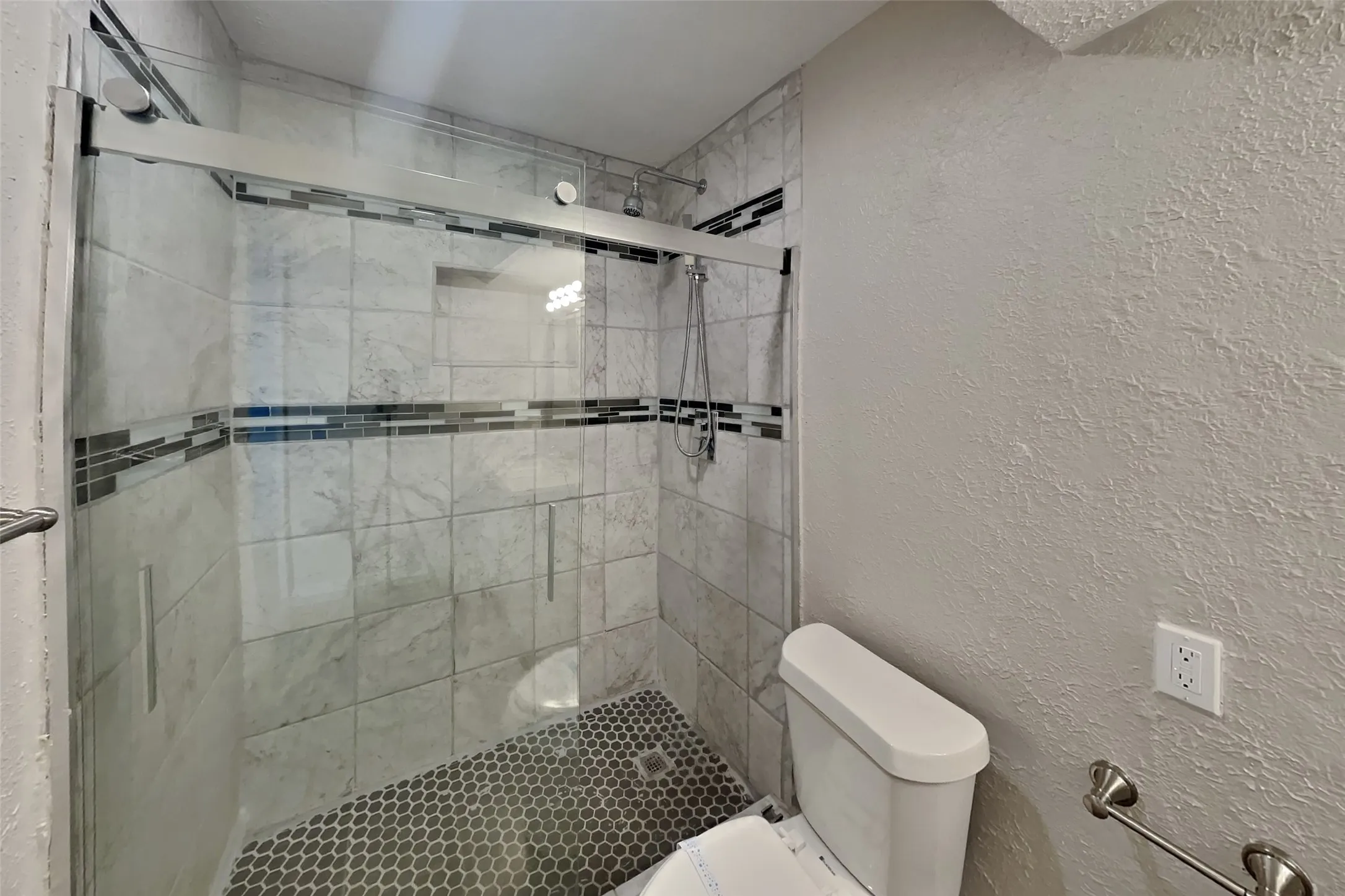 Single Family Residence For Rent in Denton County , 4212 Driscoll Drive, The Colony, Texas 75056, 3 Bedroom, 2 Bathroom, 2 Garage spaces, 1,548 Sqft, built in 1984, mls#21332290, Real Estate Agent in The Colony, Homes For Rent in Denton county, Homes For Rent in The Colony, Realtor in The Colony Texas, Real Estate Brokerage Independent Realty Texas, Luminita Cordes Realtor