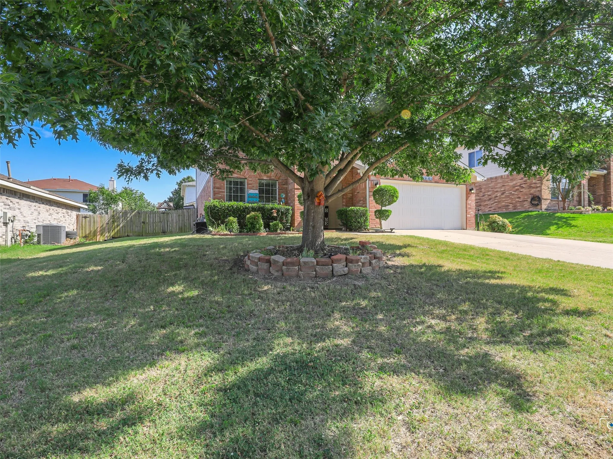 Single Family Residence For Sale in Grayson County , 1609 Timberline Lane, Sherman, Texas 75092, 5 Bedroom, 3 Bathroom, 2 Garage spaces, 2,515 Sqft, built in 2003, mls#21329172, Real Estate Agent in Sherman, Homes For Sale in Grayson county, Homes For Sale in Sherman, Realtor in Sherman Texas, Real Estate Brokerage Independent Realty Texas, Luminita Cordes Realtor