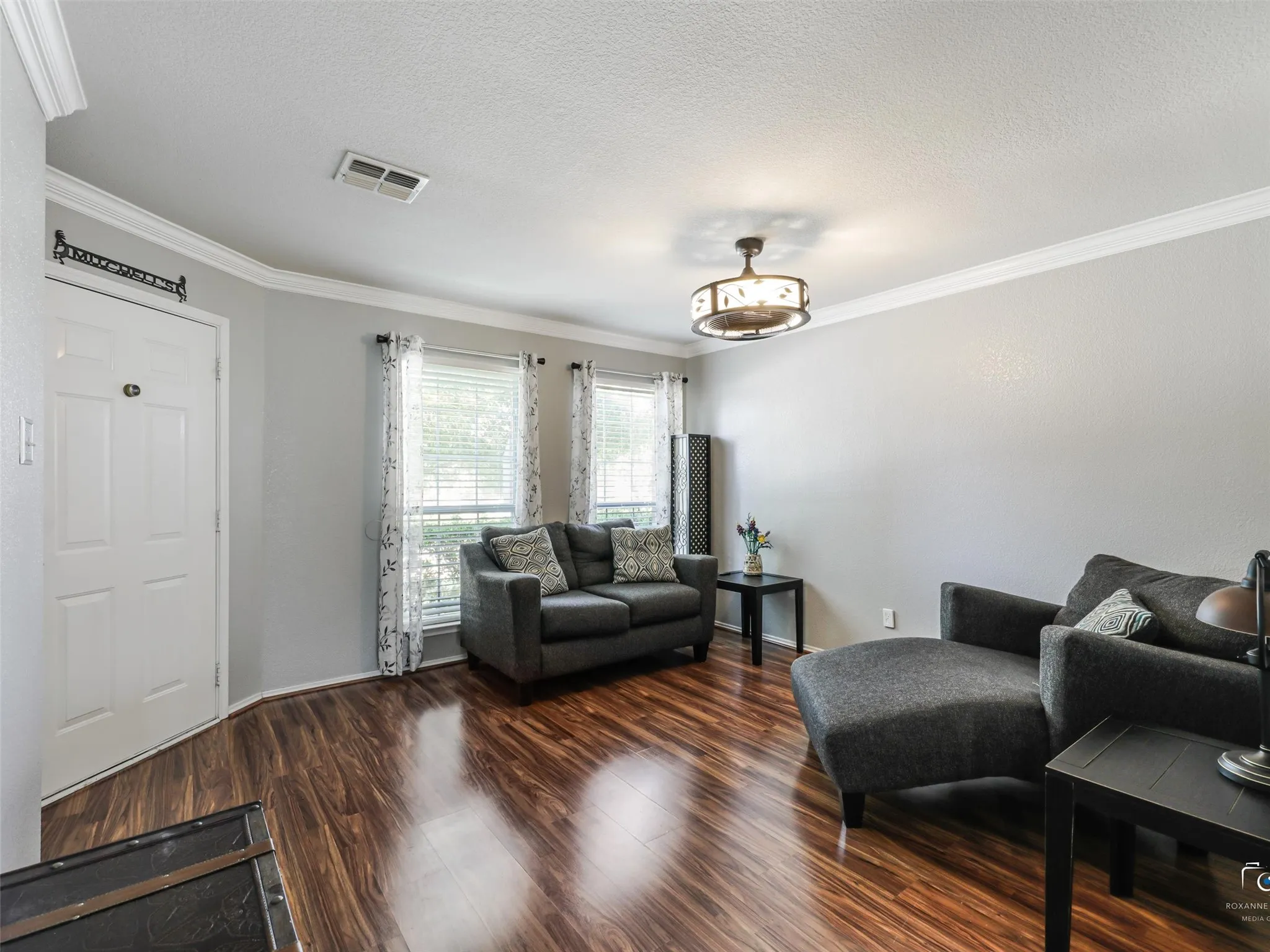 Front living space