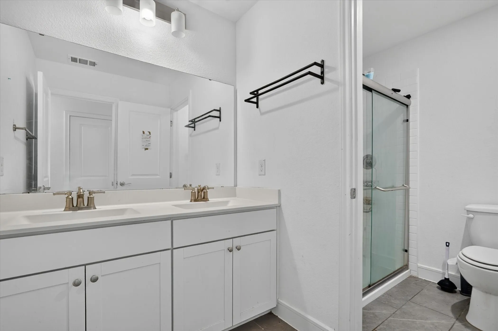 Single Family Residence For Sale in Kaufman County , 1316 Parkdale Street, Forney, Texas 75126, 5 Bedrooms, 4 Bathrooms, 2 Garage spaces, 3,219 Sqft, built in 2024, Price $435,000, mls#21331195, Real Estate Agent in Forney, Homes For Sale in Kaufman county, Homes For Sale in Forney, Realtor in Forney Texas, Real Estate Brokerage Independent Realty Texas, Luminita Cordes Realtor