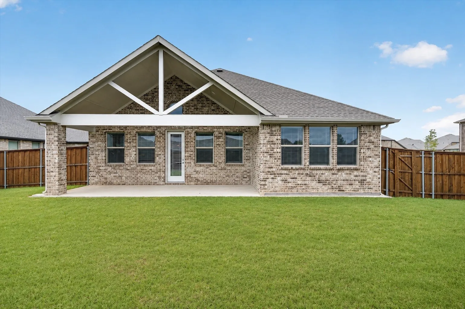 Single Family Residence For Sale in Kaufman County , 1316 Parkdale Street, Forney, Texas 75126, 5 Bedrooms, 4 Bathrooms, 2 Garage spaces, 3,219 Sqft, built in 2024, Price $435,000, mls#21331195, Real Estate Agent in Forney, Homes For Sale in Kaufman county, Homes For Sale in Forney, Realtor in Forney Texas, Real Estate Brokerage Independent Realty Texas, Luminita Cordes Realtor