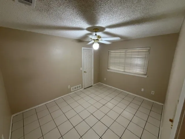 Single Family Residence For Rent in Collin County , 3504 Hilltop Lane, Plano, Texas 75023, 4 Bedroom, 2 Bathroom, 2 Garage spaces, 2,061 Sqft, built in 1983, mls#21332299, Real Estate Agent in Plano, Homes For Rent in Collin county, Homes For Rent in Plano, Realtor in Plano Texas, Real Estate Brokerage Independent Realty Texas, Luminita Cordes Realtor