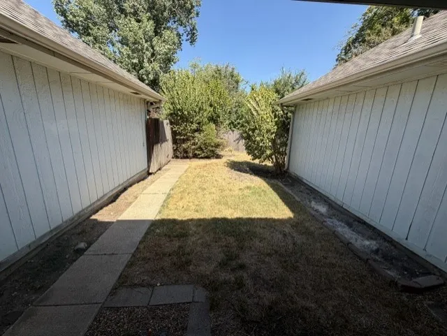 Single Family Residence For Rent in Collin County , 3504 Hilltop Lane, Plano, Texas 75023, 4 Bedroom, 2 Bathroom, 2 Garage spaces, 2,061 Sqft, built in 1983, mls#21332299, Real Estate Agent in Plano, Homes For Rent in Collin county, Homes For Rent in Plano, Realtor in Plano Texas, Real Estate Brokerage Independent Realty Texas, Luminita Cordes Realtor