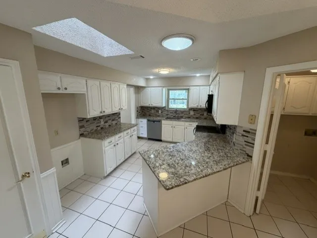 Single Family Residence For Rent in Collin County , 3504 Hilltop Lane, Plano, Texas 75023, 4 Bedroom, 2 Bathroom, 2 Garage spaces, 2,061 Sqft, built in 1983, mls#21332299, Real Estate Agent in Plano, Homes For Rent in Collin county, Homes For Rent in Plano, Realtor in Plano Texas, Real Estate Brokerage Independent Realty Texas, Luminita Cordes Realtor