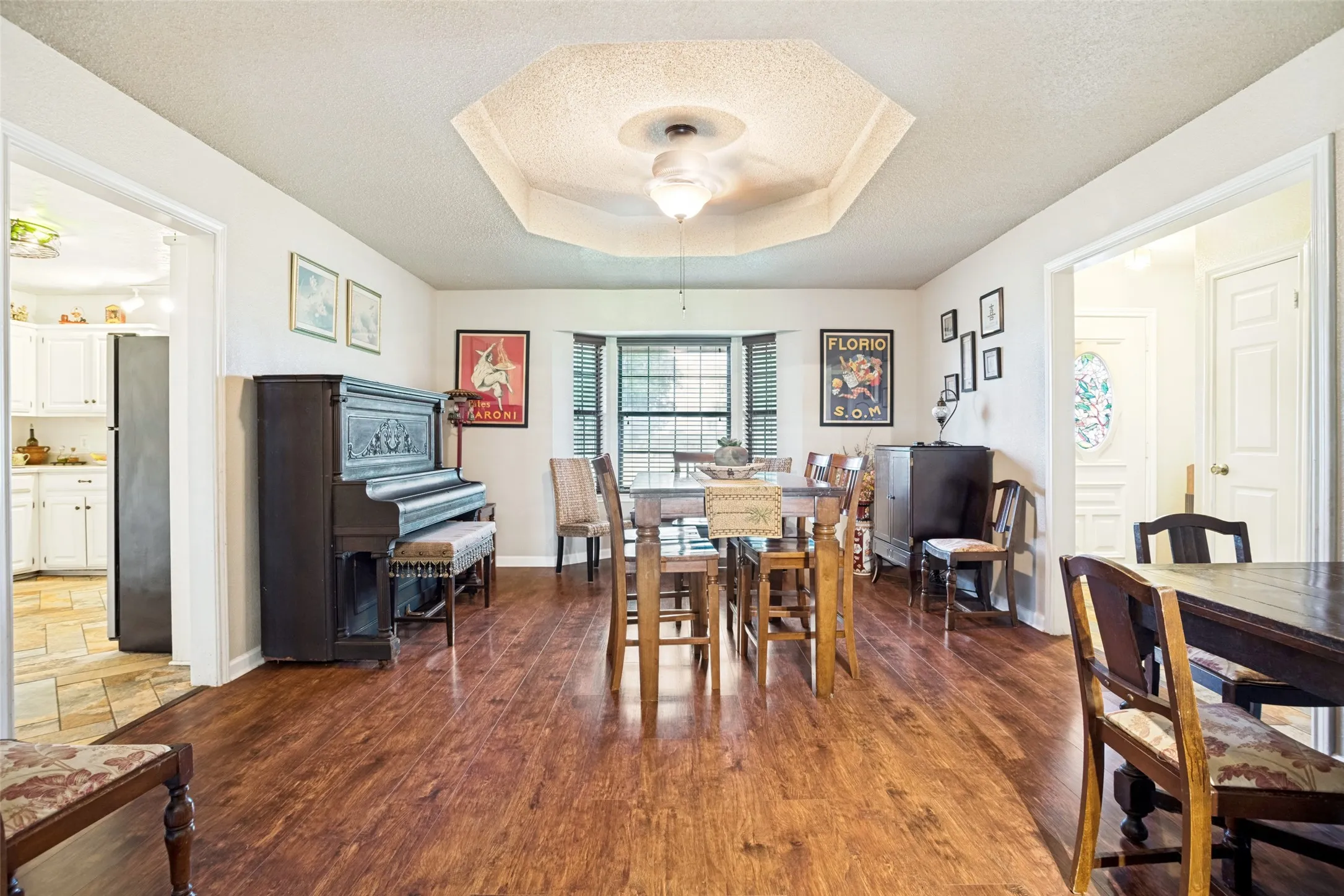 Single Family Residence For Sale in Hunt County , 3511 County Road 1108, Celeste, Texas 75423, 3 Bedroom, 3 Bathroom, 2 Garage spaces, 2,047 Sqft, built in 2006, Price $429,000, mls#21332237, Real Estate Agent in Celeste, Homes For Sale in Hunt county, Homes For Sale in Celeste, Realtor in Celeste Texas, Real Estate Brokerage Independent Realty Texas, Luminita Cordes Realtor