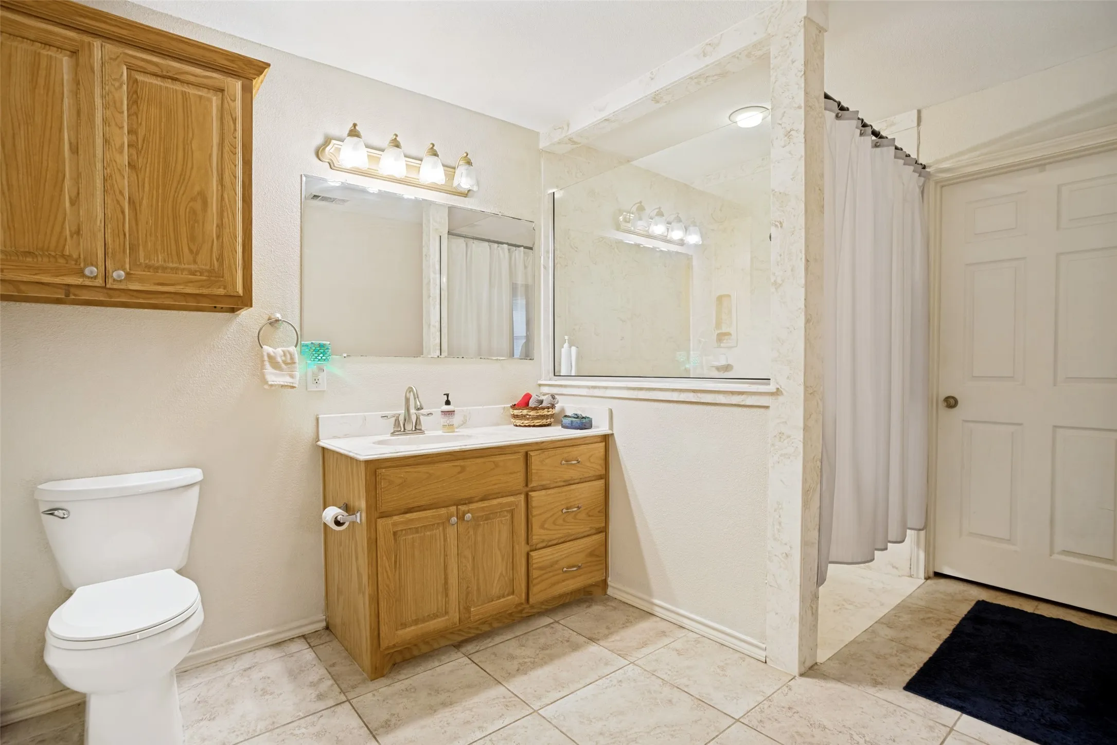 Single Family Residence For Sale in Hunt County , 3511 County Road 1108, Celeste, Texas 75423, 3 Bedroom, 3 Bathroom, 2 Garage spaces, 2,047 Sqft, built in 2006, Price $429,000, mls#21332237, Real Estate Agent in Celeste, Homes For Sale in Hunt county, Homes For Sale in Celeste, Realtor in Celeste Texas, Real Estate Brokerage Independent Realty Texas, Luminita Cordes Realtor