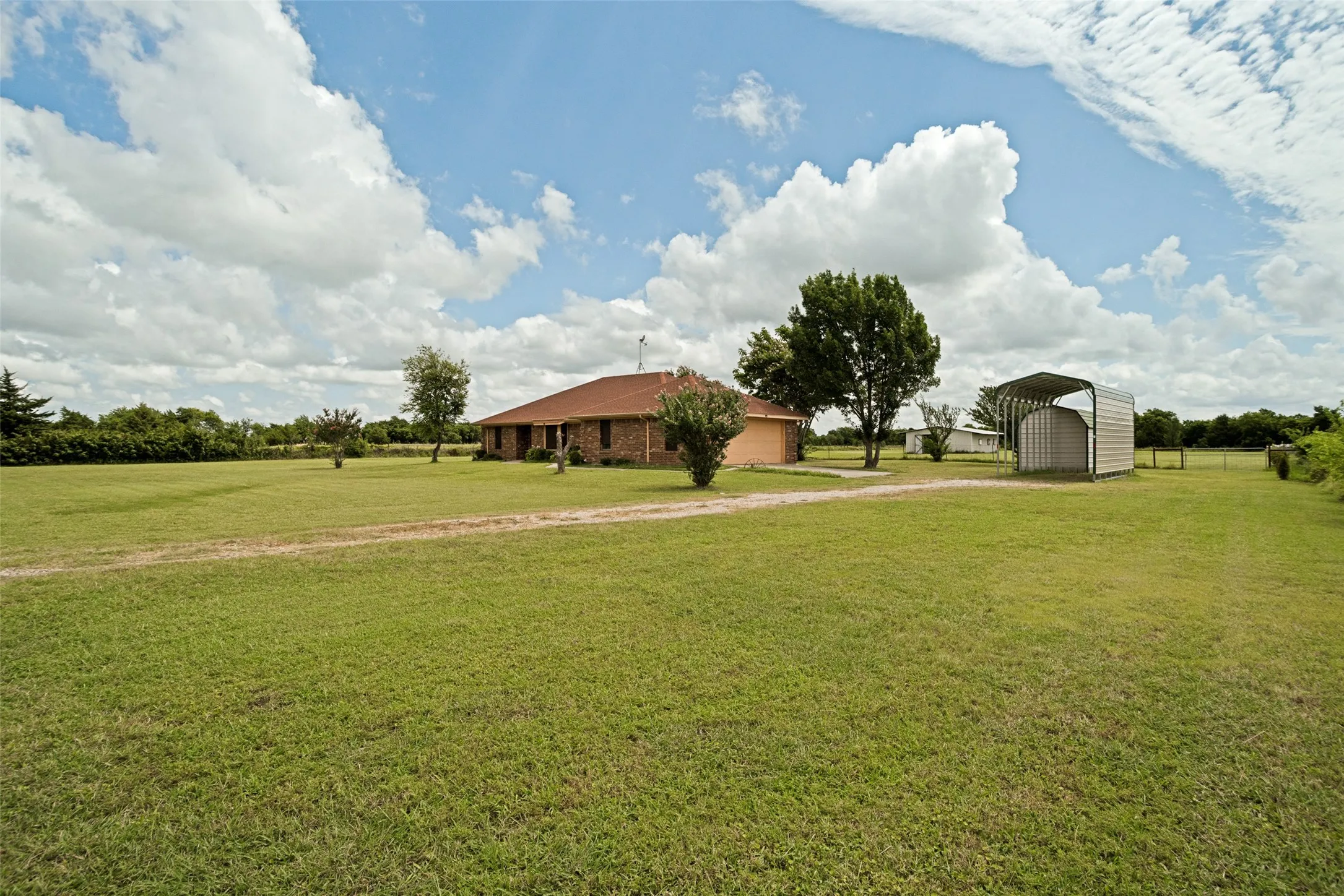 Single Family Residence For Sale in Hunt County , 3511 County Road 1108, Celeste, Texas 75423, 3 Bedroom, 3 Bathroom, 2 Garage spaces, 2,047 Sqft, built in 2006, Price $429,000, mls#21332237, Real Estate Agent in Celeste, Homes For Sale in Hunt county, Homes For Sale in Celeste, Realtor in Celeste Texas, Real Estate Brokerage Independent Realty Texas, Luminita Cordes Realtor