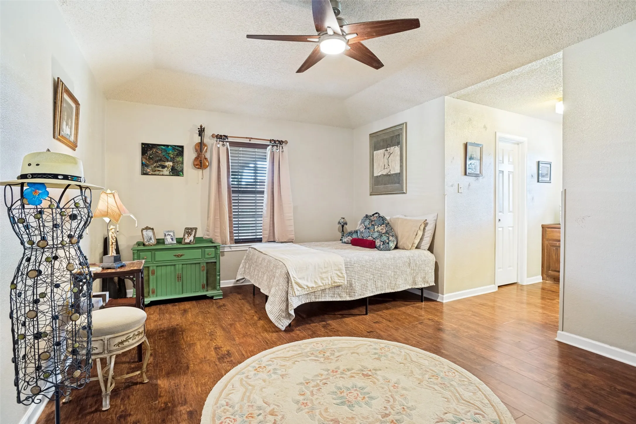 Single Family Residence For Sale in Hunt County , 3511 County Road 1108, Celeste, Texas 75423, 3 Bedroom, 3 Bathroom, 2 Garage spaces, 2,047 Sqft, built in 2006, Price $429,000, mls#21332237, Real Estate Agent in Celeste, Homes For Sale in Hunt county, Homes For Sale in Celeste, Realtor in Celeste Texas, Real Estate Brokerage Independent Realty Texas, Luminita Cordes Realtor