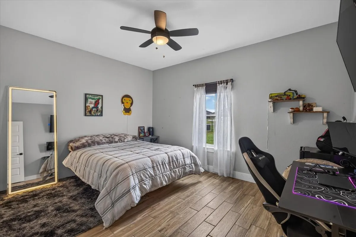 Single Family Residence For Sale in Kaufman County , 18220 County Road 4001, Mabank, Texas 75147, 3 Bedroom, 3 Bathroom, 2 Garage spaces, 1,989 Sqft, built in 2020, mls#21326772, Real Estate Agent in Mabank, Homes For Sale in Kaufman county, Homes For Sale in Mabank, Realtor in Mabank Texas, Real Estate Brokerage Independent Realty Texas, Luminita Cordes Realtor