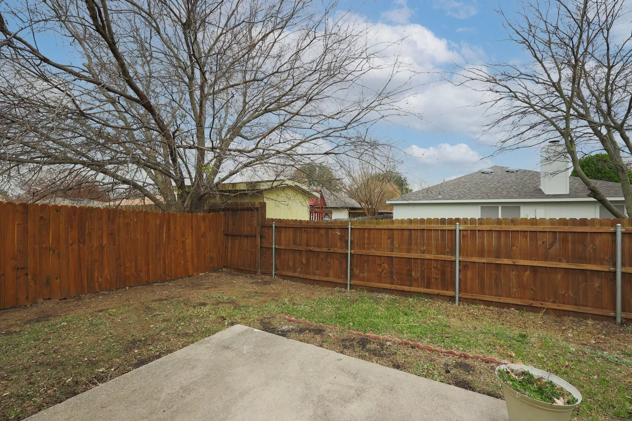 Duplex For Sale in Tarrant County , 1817 San Rafael Street, Fort Worth, Texas 76134, 4 Bedrooms, 2 Bathrooms, 2 Garage spaces, 0 Sqft, built in 1985, Price $349,000, mls#21332054, Real Estate Agent in Fort Worth, Homes For Sale in Tarrant county, Homes For Sale in Fort Worth, Realtor in Fort Worth Texas, Real Estate Brokerage Independent Realty Texas, Luminita Cordes Realtor