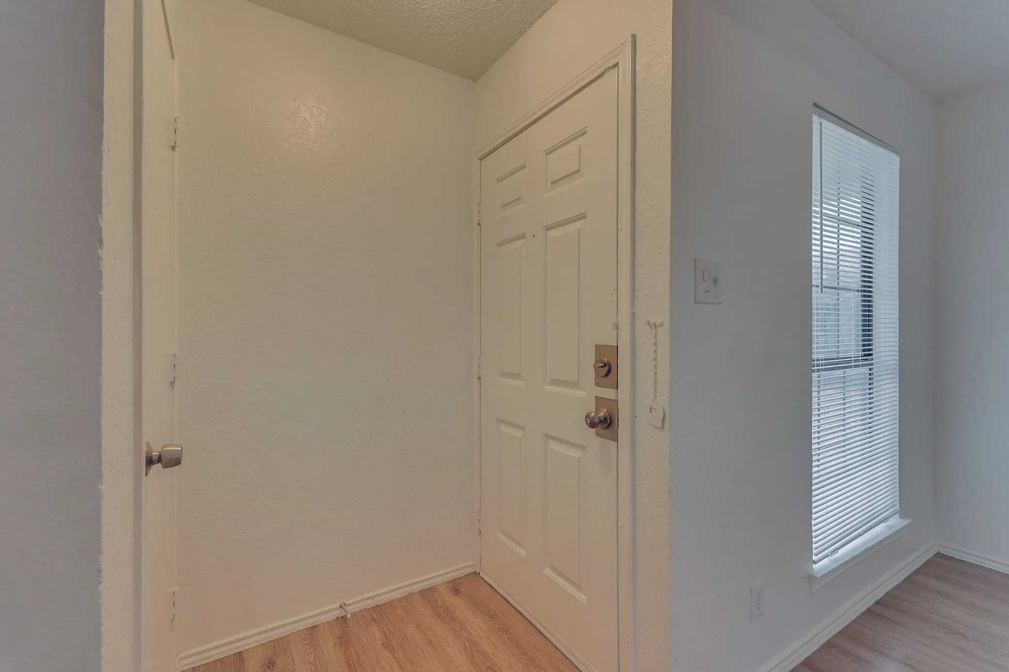 Duplex For Sale in Tarrant County , 1817 San Rafael Street, Fort Worth, Texas 76134, 4 Bedrooms, 2 Bathrooms, 2 Garage spaces, 0 Sqft, built in 1985, Price $349,000, mls#21332054, Real Estate Agent in Fort Worth, Homes For Sale in Tarrant county, Homes For Sale in Fort Worth, Realtor in Fort Worth Texas, Real Estate Brokerage Independent Realty Texas, Luminita Cordes Realtor