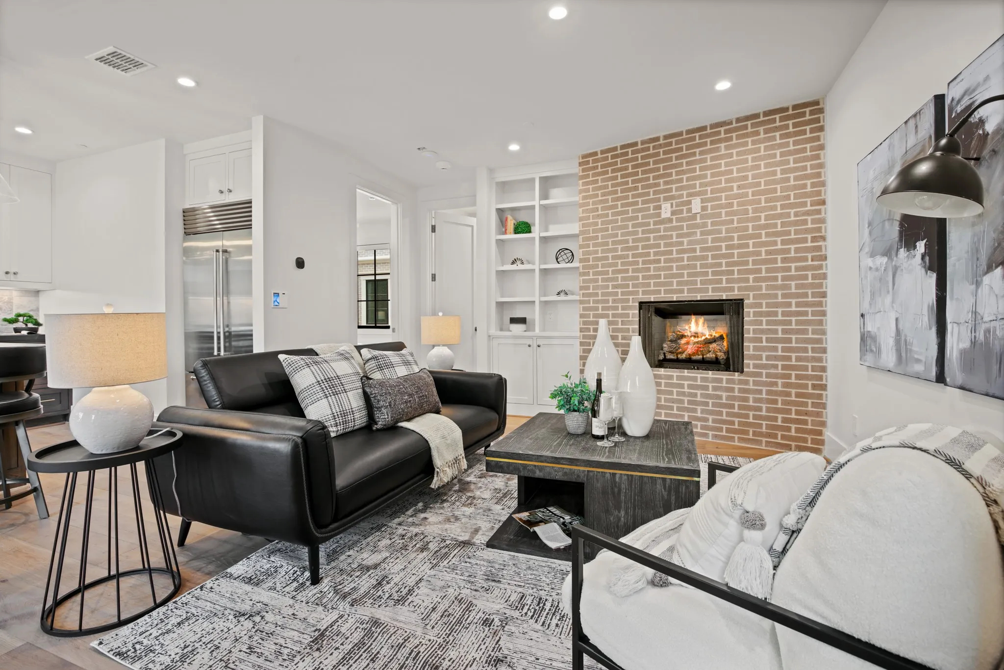 Townhouse For Rent in Dallas County , 3428 Daniel Avenue 3, University Park, Texas 75205, 3 Bedroom, 3 Bathroom, 2 Garage spaces, 1,917 Sqft, built in 2023, mls#21325372, Real Estate Agent in University Park, Homes For Rent in Dallas county, Homes For Rent in University Park, Realtor in University Park Texas, Real Estate Brokerage Independent Realty Texas, Luminita Cordes Realtor