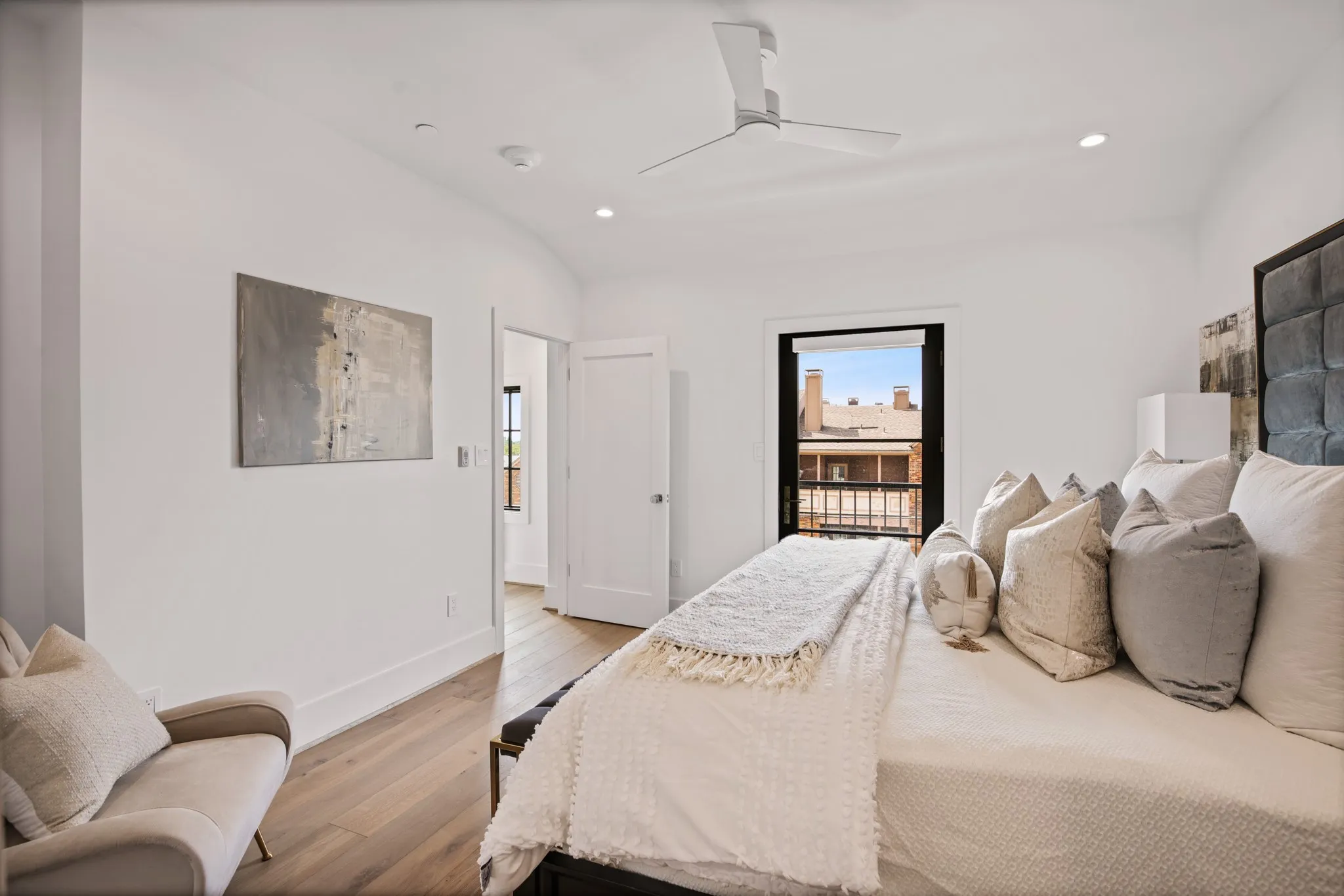 Townhouse For Rent in Dallas County , 3428 Daniel Avenue 3, University Park, Texas 75205, 3 Bedroom, 3 Bathroom, 2 Garage spaces, 1,917 Sqft, built in 2023, mls#21325372, Real Estate Agent in University Park, Homes For Rent in Dallas county, Homes For Rent in University Park, Realtor in University Park Texas, Real Estate Brokerage Independent Realty Texas, Luminita Cordes Realtor