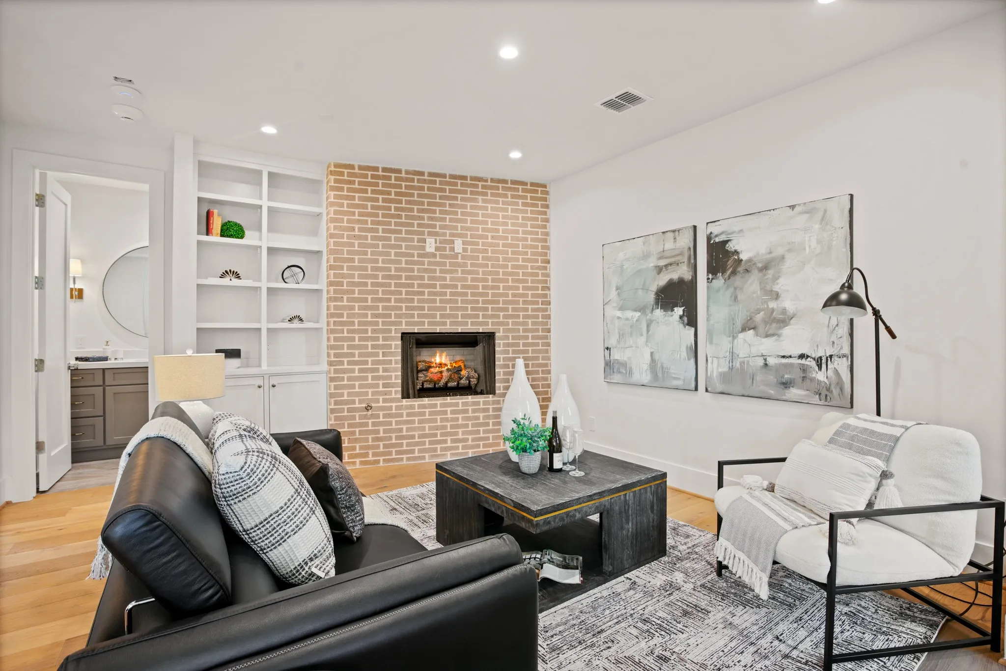 Townhouse For Rent in Dallas County , 3428 Daniel Avenue 3, University Park, Texas 75205, 3 Bedroom, 3 Bathroom, 2 Garage spaces, 1,917 Sqft, built in 2023, mls#21325372, Real Estate Agent in University Park, Homes For Rent in Dallas county, Homes For Rent in University Park, Realtor in University Park Texas, Real Estate Brokerage Independent Realty Texas, Luminita Cordes Realtor