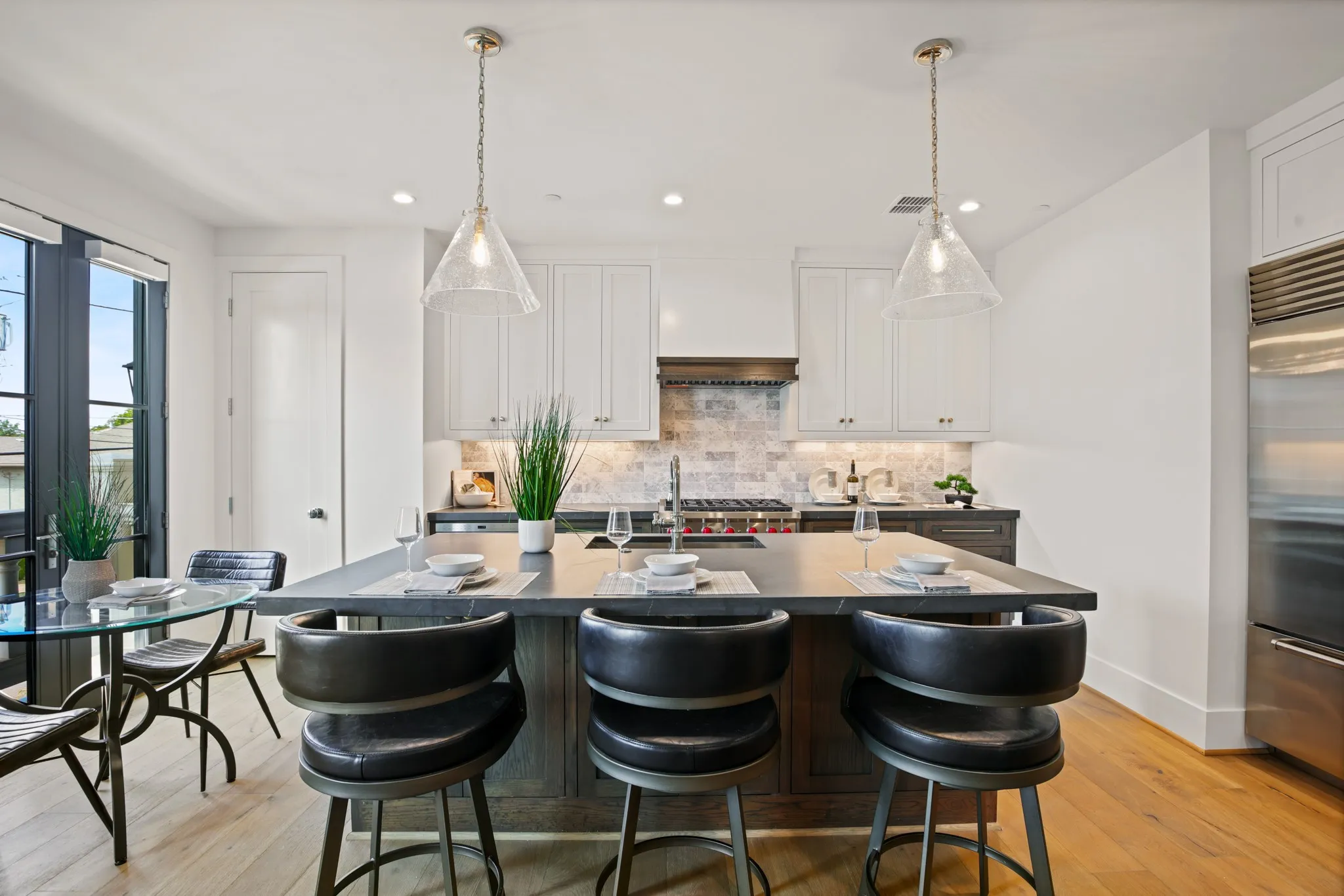Townhouse For Rent in Dallas County , 3428 Daniel Avenue 3, University Park, Texas 75205, 3 Bedroom, 3 Bathroom, 2 Garage spaces, 1,917 Sqft, built in 2023, mls#21325372, Real Estate Agent in University Park, Homes For Rent in Dallas county, Homes For Rent in University Park, Realtor in University Park Texas, Real Estate Brokerage Independent Realty Texas, Luminita Cordes Realtor