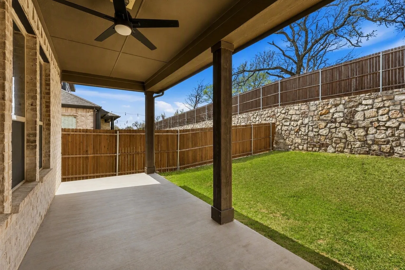 Single Family Residence For Rent in Denton County , 4132 Kyles Landing Drive, Hickory Creek, Texas 75065, 4 Bedroom, 3 Bathroom, 3 Garage spaces, 3,257 Sqft, built in 2022, mls#21332320, Real Estate Agent in Hickory Creek, Homes For Rent in Denton county, Homes For Rent in Hickory Creek, Realtor in Hickory Creek Texas, Real Estate Brokerage Independent Realty Texas, Luminita Cordes Realtor