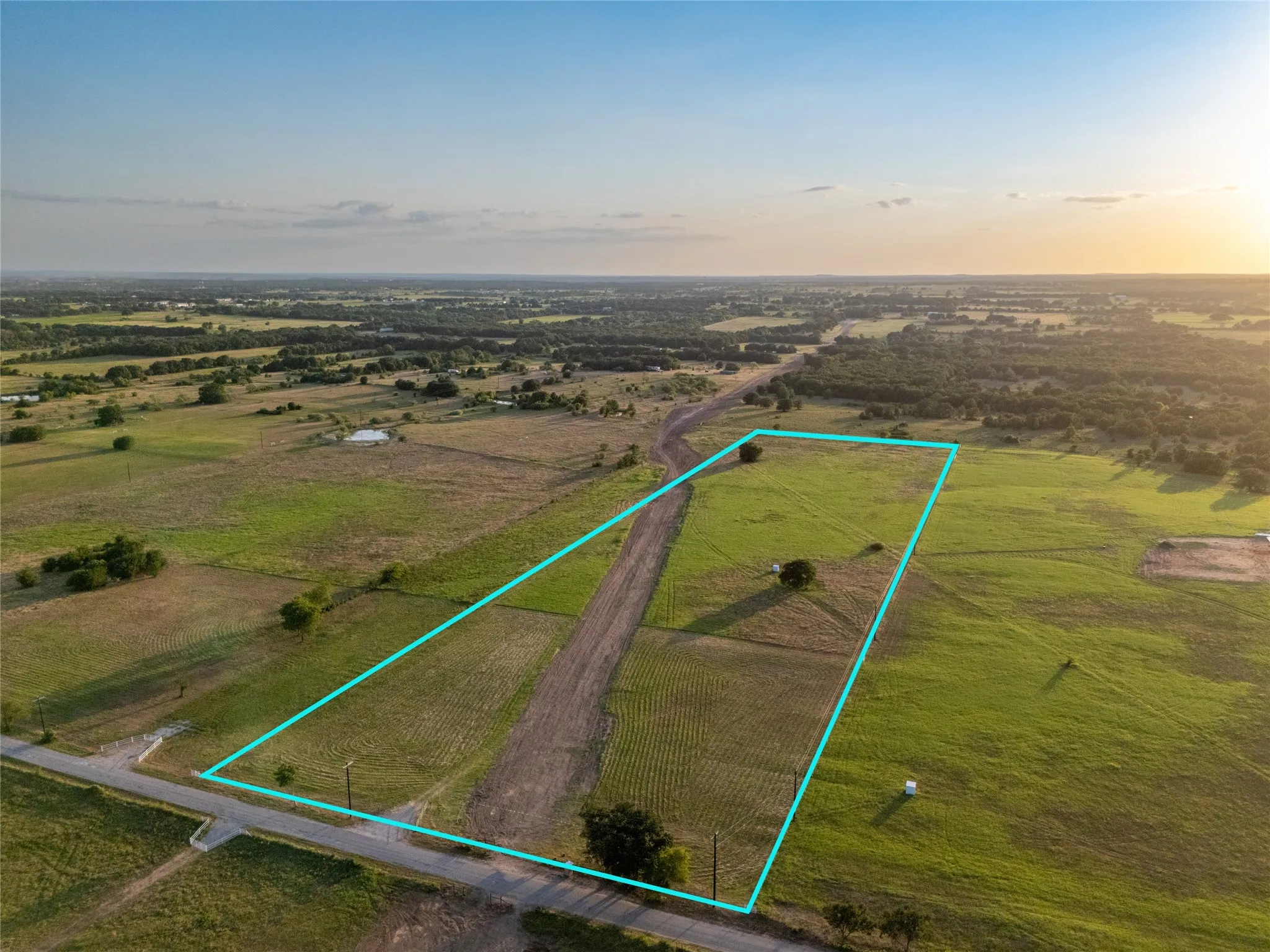Unimproved Land For Sale in Wise County , 300 County Road 1475, Alvord, Texas 76225, 0, 0, Garage spaces, 0 Sqft, built in 0, Price $195,520, mls#21332154, Real Estate Agent in Alvord, Homes For Sale in Wise county, Homes For Sale in Alvord, Realtor in Alvord Texas, Real Estate Brokerage Independent Realty Texas, Luminita Cordes Realtor