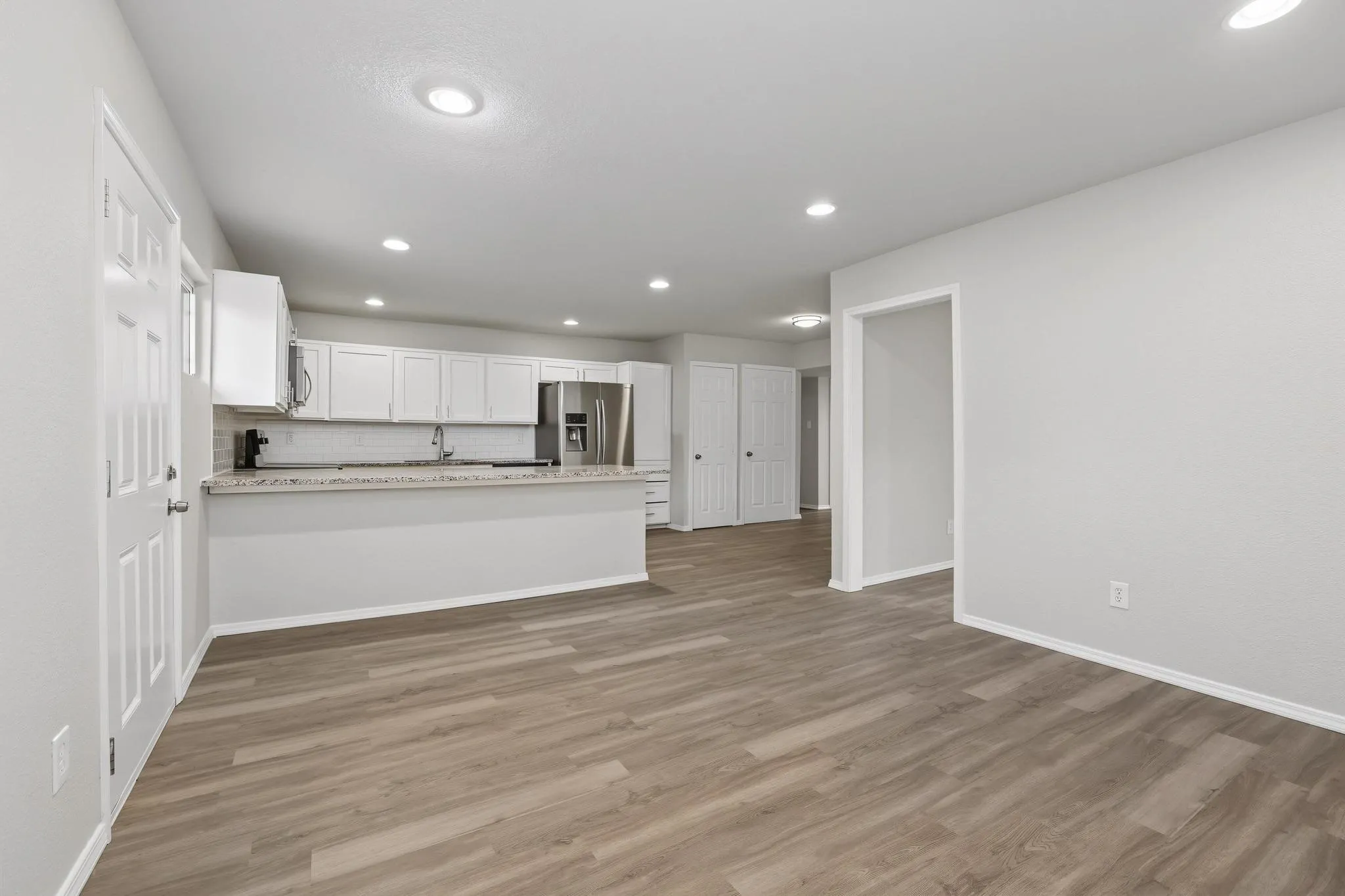 Single Family Residence For Sale in Denton County , 4909 N Colony Boulevard, The Colony, Texas 75056, 4 Bedroom, 2 Bathroom, 2 Garage spaces, 1,880 Sqft, built in 1977, mls#21316530, Real Estate Agent in The Colony, Homes For Sale in Denton county, Homes For Sale in The Colony, Realtor in The Colony Texas, Real Estate Brokerage Independent Realty Texas, Luminita Cordes Realtor