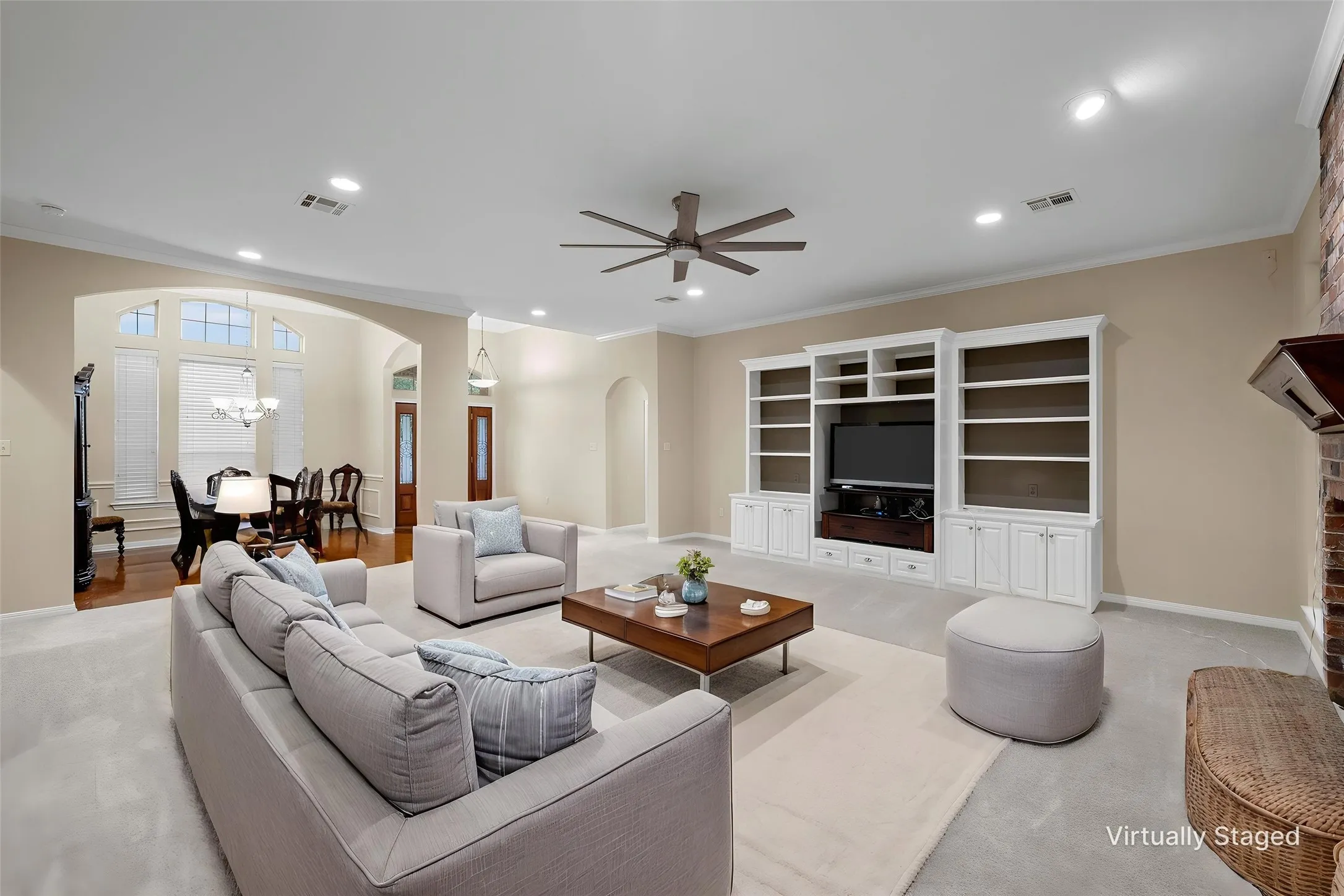 Single Family Residence For Sale in Mc Lennan County , 100 Laurel Oaks Lane, Crawford, Texas 76638, 4 Bedroom, 4 Bathroom, 3 Garage spaces, 3,492 Sqft, built in 2002, mls#21332130, Real Estate Agent in Crawford, Homes For Sale in Mc Lennan county, Homes For Sale in Crawford, Realtor in Crawford Texas, Real Estate Brokerage Independent Realty Texas, Luminita Cordes Realtor