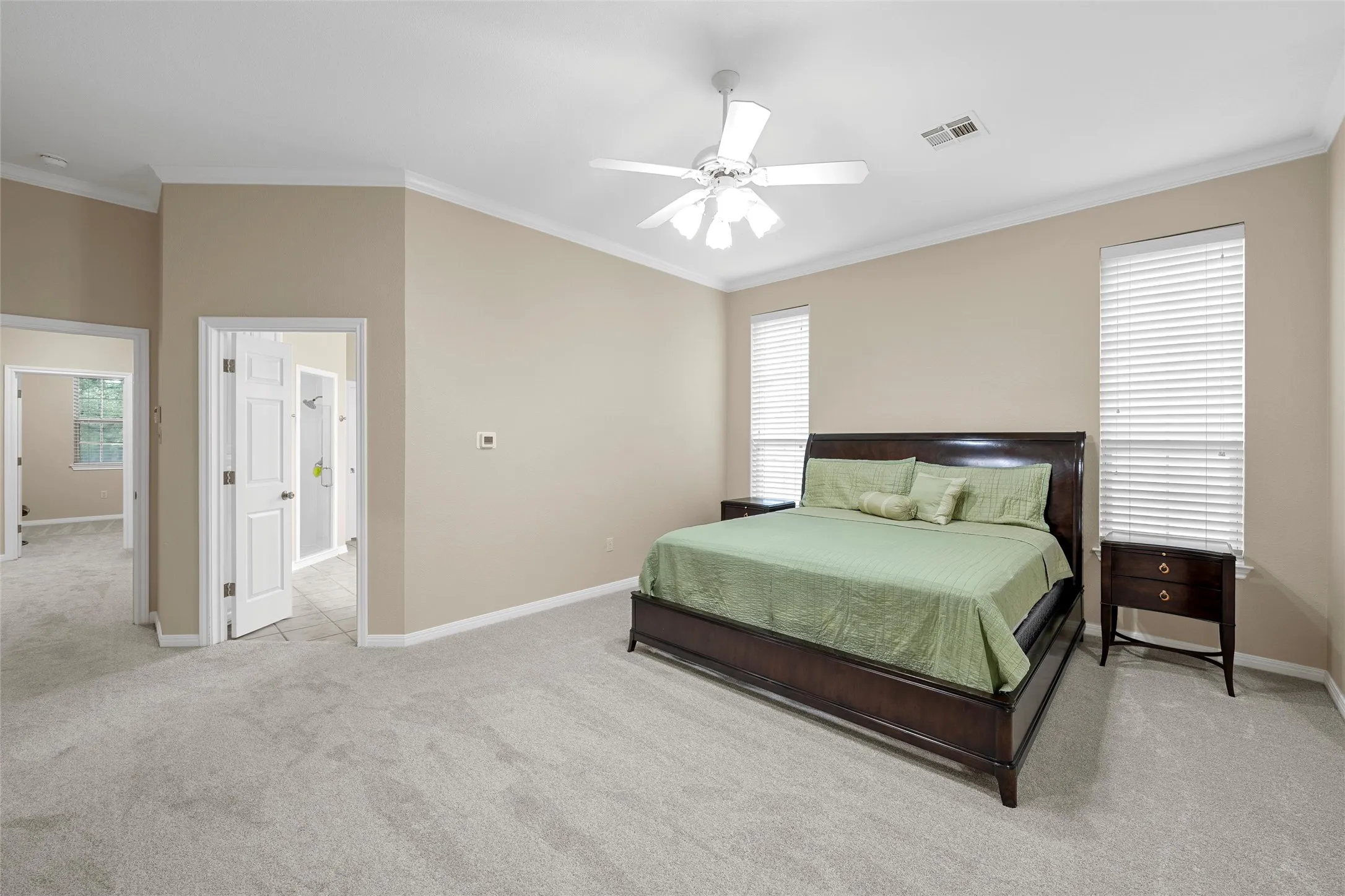 Single Family Residence For Sale in Mc Lennan County , 100 Laurel Oaks Lane, Crawford, Texas 76638, 4 Bedroom, 4 Bathroom, 3 Garage spaces, 3,492 Sqft, built in 2002, mls#21332130, Real Estate Agent in Crawford, Homes For Sale in Mc Lennan county, Homes For Sale in Crawford, Realtor in Crawford Texas, Real Estate Brokerage Independent Realty Texas, Luminita Cordes Realtor