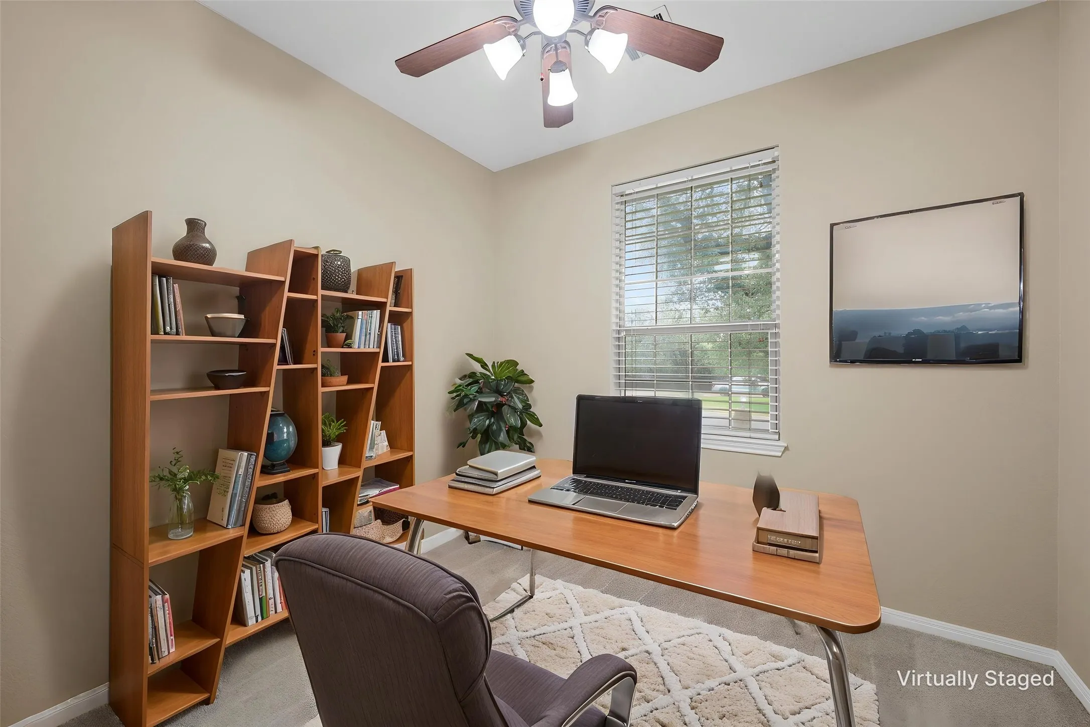 Single Family Residence For Sale in Mc Lennan County , 100 Laurel Oaks Lane, Crawford, Texas 76638, 4 Bedroom, 4 Bathroom, 3 Garage spaces, 3,492 Sqft, built in 2002, mls#21332130, Real Estate Agent in Crawford, Homes For Sale in Mc Lennan county, Homes For Sale in Crawford, Realtor in Crawford Texas, Real Estate Brokerage Independent Realty Texas, Luminita Cordes Realtor
