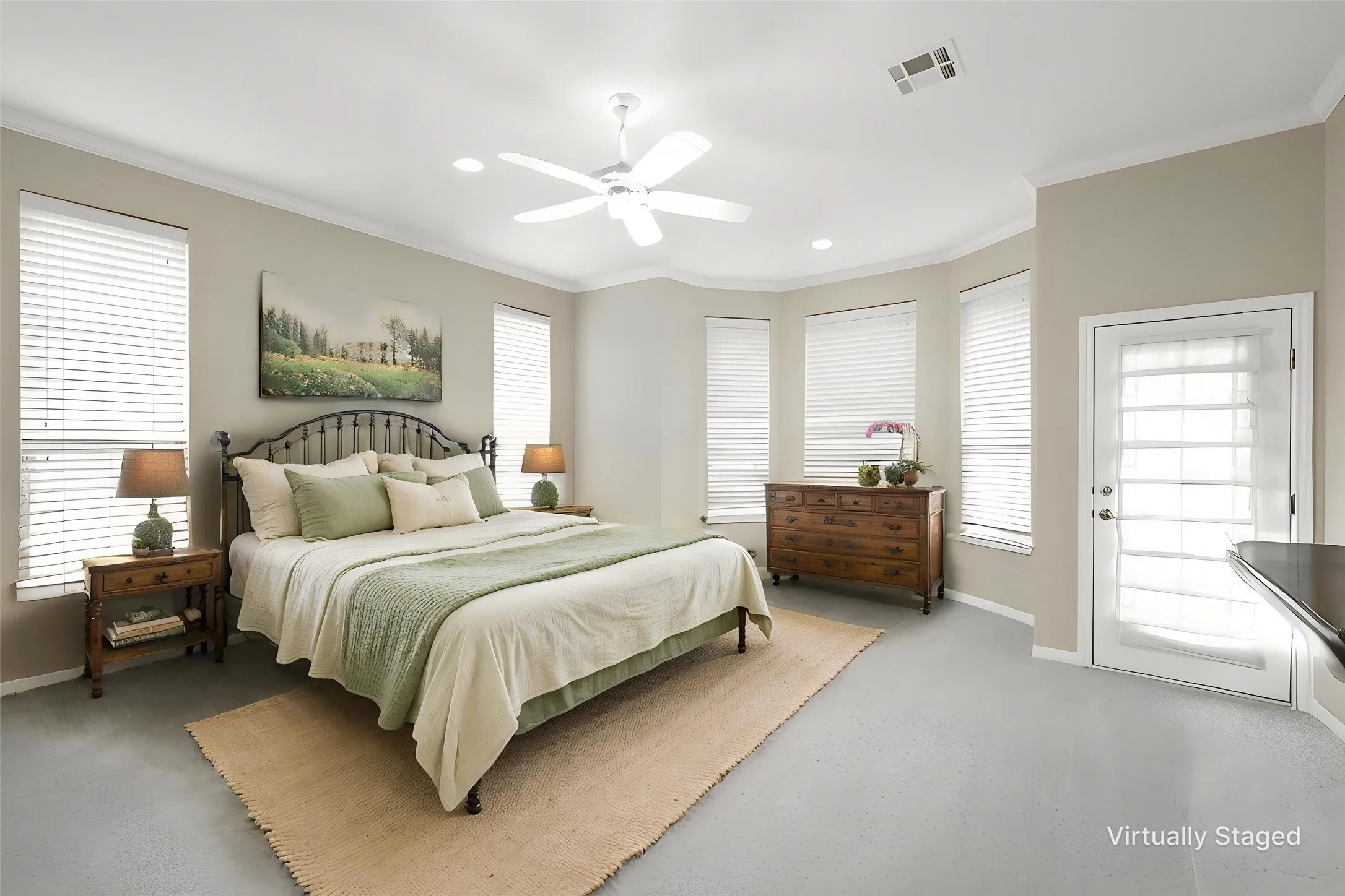 Single Family Residence For Sale in Mc Lennan County , 100 Laurel Oaks Lane, Crawford, Texas 76638, 4 Bedroom, 4 Bathroom, 3 Garage spaces, 3,492 Sqft, built in 2002, mls#21332130, Real Estate Agent in Crawford, Homes For Sale in Mc Lennan county, Homes For Sale in Crawford, Realtor in Crawford Texas, Real Estate Brokerage Independent Realty Texas, Luminita Cordes Realtor