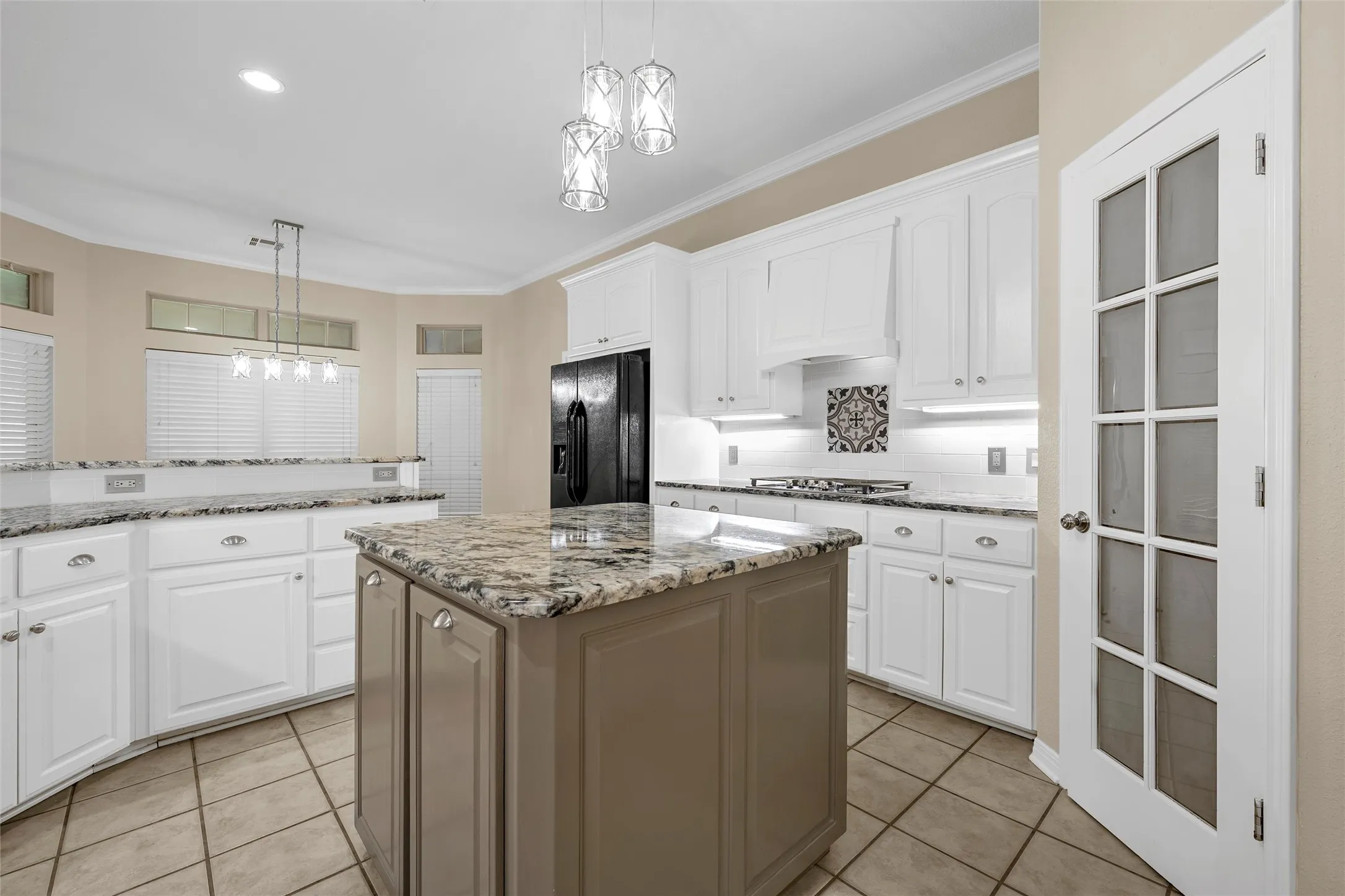 Single Family Residence For Sale in Mc Lennan County , 100 Laurel Oaks Lane, Crawford, Texas 76638, 4 Bedroom, 4 Bathroom, 3 Garage spaces, 3,492 Sqft, built in 2002, mls#21332130, Real Estate Agent in Crawford, Homes For Sale in Mc Lennan county, Homes For Sale in Crawford, Realtor in Crawford Texas, Real Estate Brokerage Independent Realty Texas, Luminita Cordes Realtor