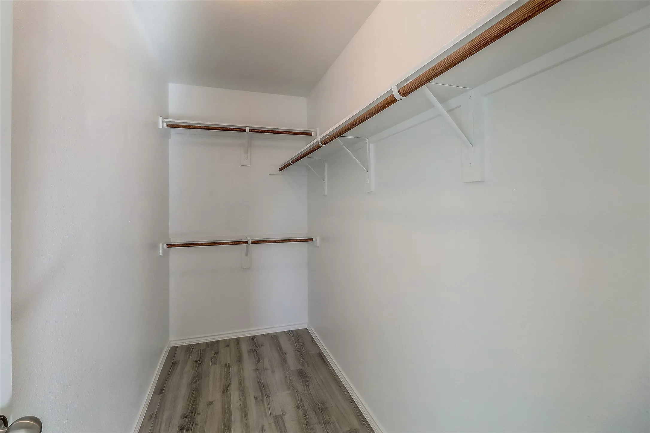 Single Family Residence For Rent in Ellis County , 1601 Oriole Drive, Ennis, Texas 75119, 3 Bedroom, 2 Bathroom, 2 Garage spaces, 1,398 Sqft, built in 2019, mls#21332353, Real Estate Agent in Ennis, Homes For Rent in Ellis county, Homes For Rent in Ennis, Realtor in Ennis Texas, Real Estate Brokerage Independent Realty Texas, Luminita Cordes Realtor