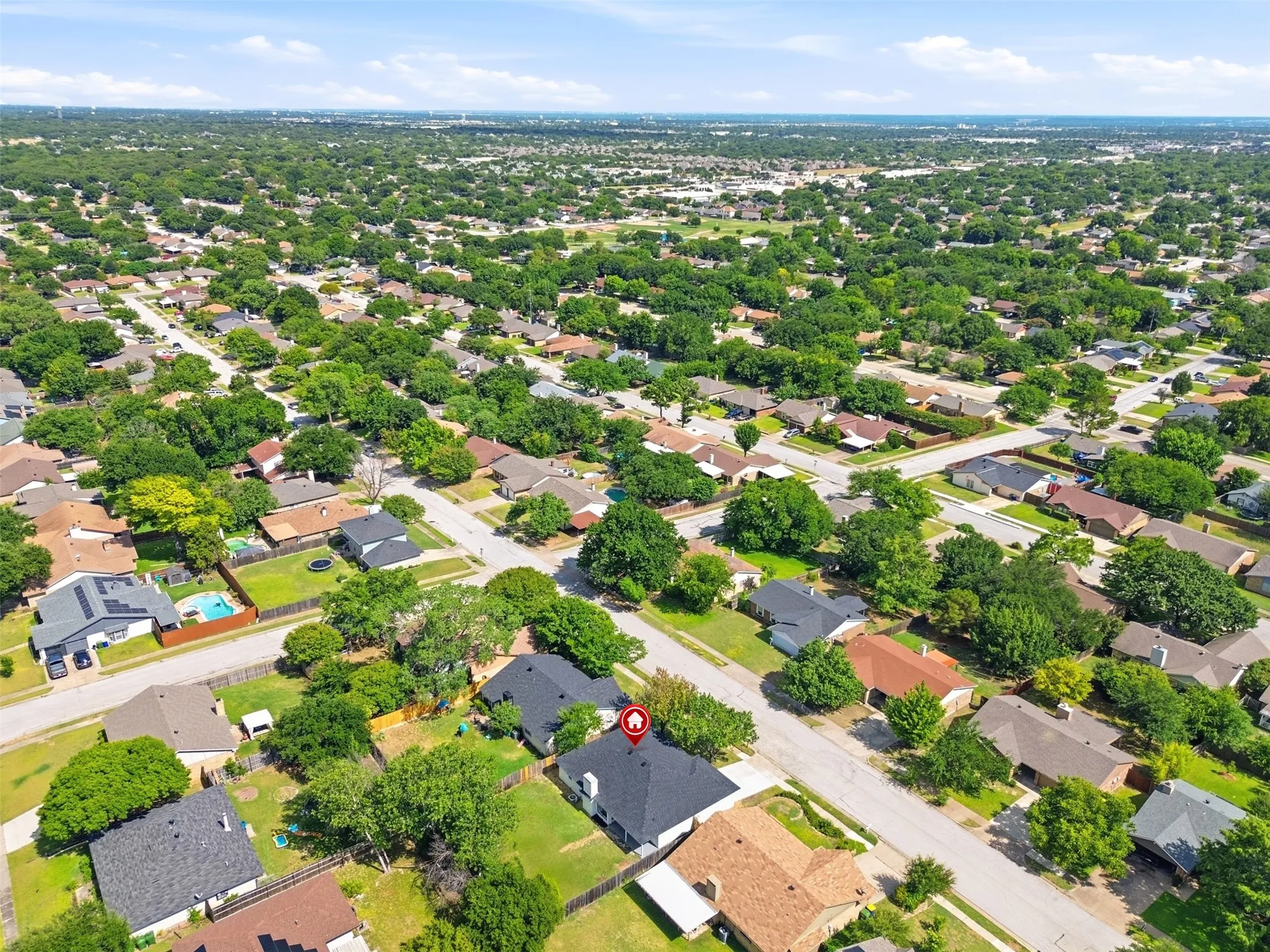Single Family Residence For Sale in Tarrant County , 6461 Westridge Drive, Watauga, Texas 76148, 3 Bedroom, 2 Bathroom, 2 Garage spaces, 1,406 Sqft, built in 1982, mls#21332332, Real Estate Agent in Watauga, Homes For Sale in Tarrant county, Homes For Sale in Watauga, Realtor in Watauga Texas, Real Estate Brokerage Independent Realty Texas, Luminita Cordes Realtor