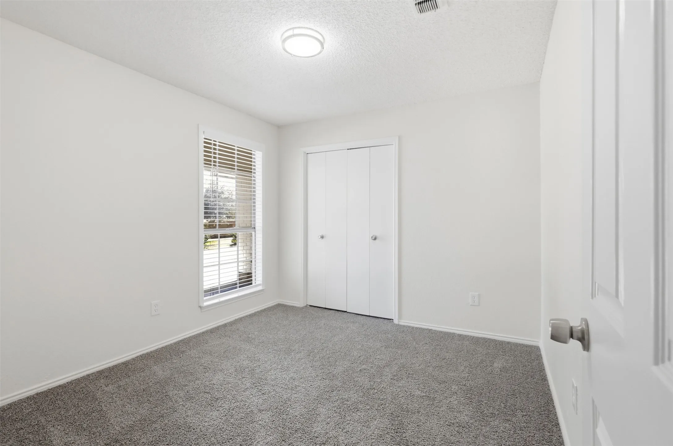 Single Family Residence For Sale in Tarrant County , 6461 Westridge Drive, Watauga, Texas 76148, 3 Bedroom, 2 Bathroom, 2 Garage spaces, 1,406 Sqft, built in 1982, mls#21332332, Real Estate Agent in Watauga, Homes For Sale in Tarrant county, Homes For Sale in Watauga, Realtor in Watauga Texas, Real Estate Brokerage Independent Realty Texas, Luminita Cordes Realtor