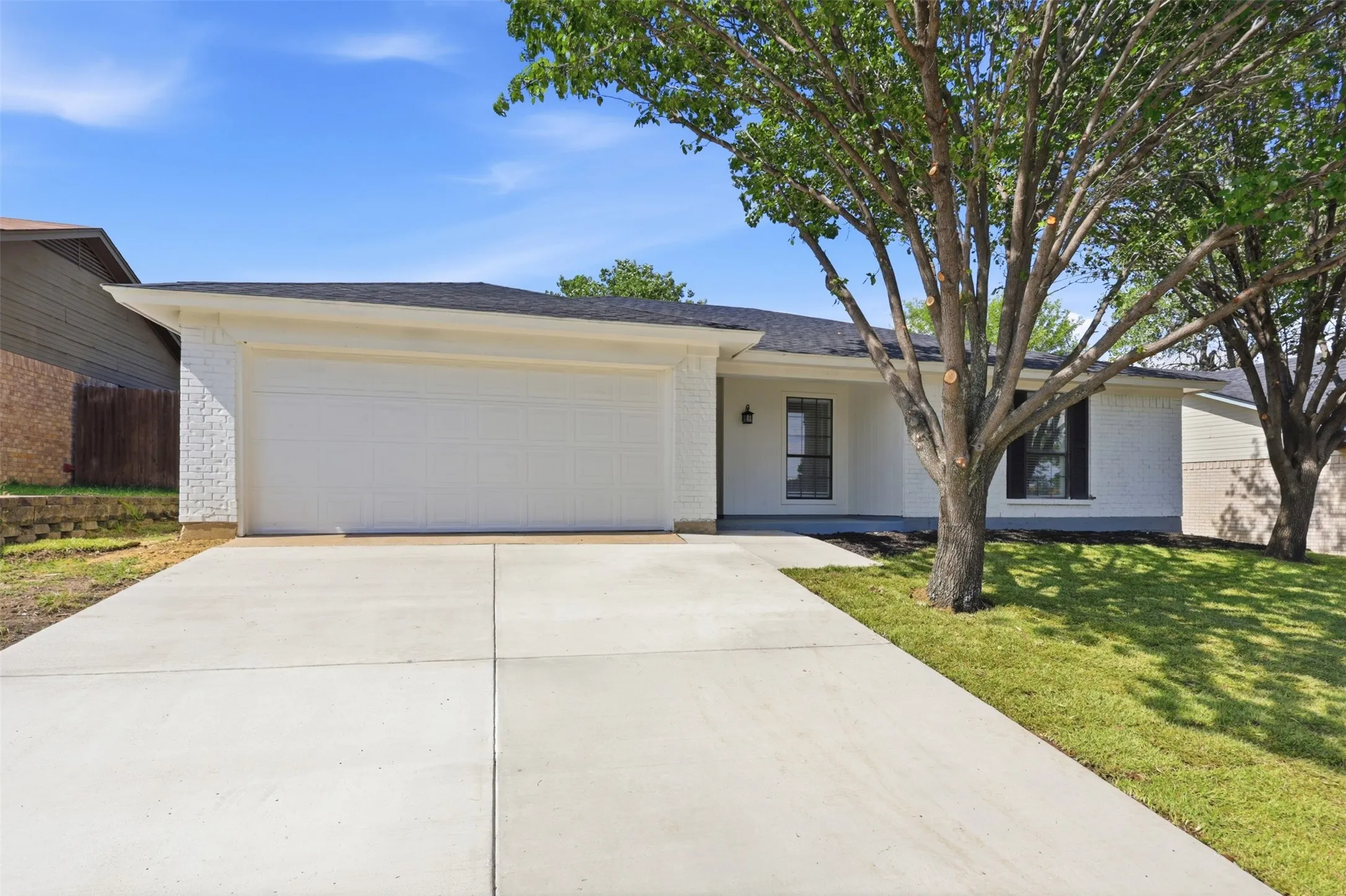 Single Family Residence For Sale in Tarrant County , 6461 Westridge Drive, Watauga, Texas 76148, 3 Bedroom, 2 Bathroom, 2 Garage spaces, 1,406 Sqft, built in 1982, mls#21332332, Real Estate Agent in Watauga, Homes For Sale in Tarrant county, Homes For Sale in Watauga, Realtor in Watauga Texas, Real Estate Brokerage Independent Realty Texas, Luminita Cordes Realtor