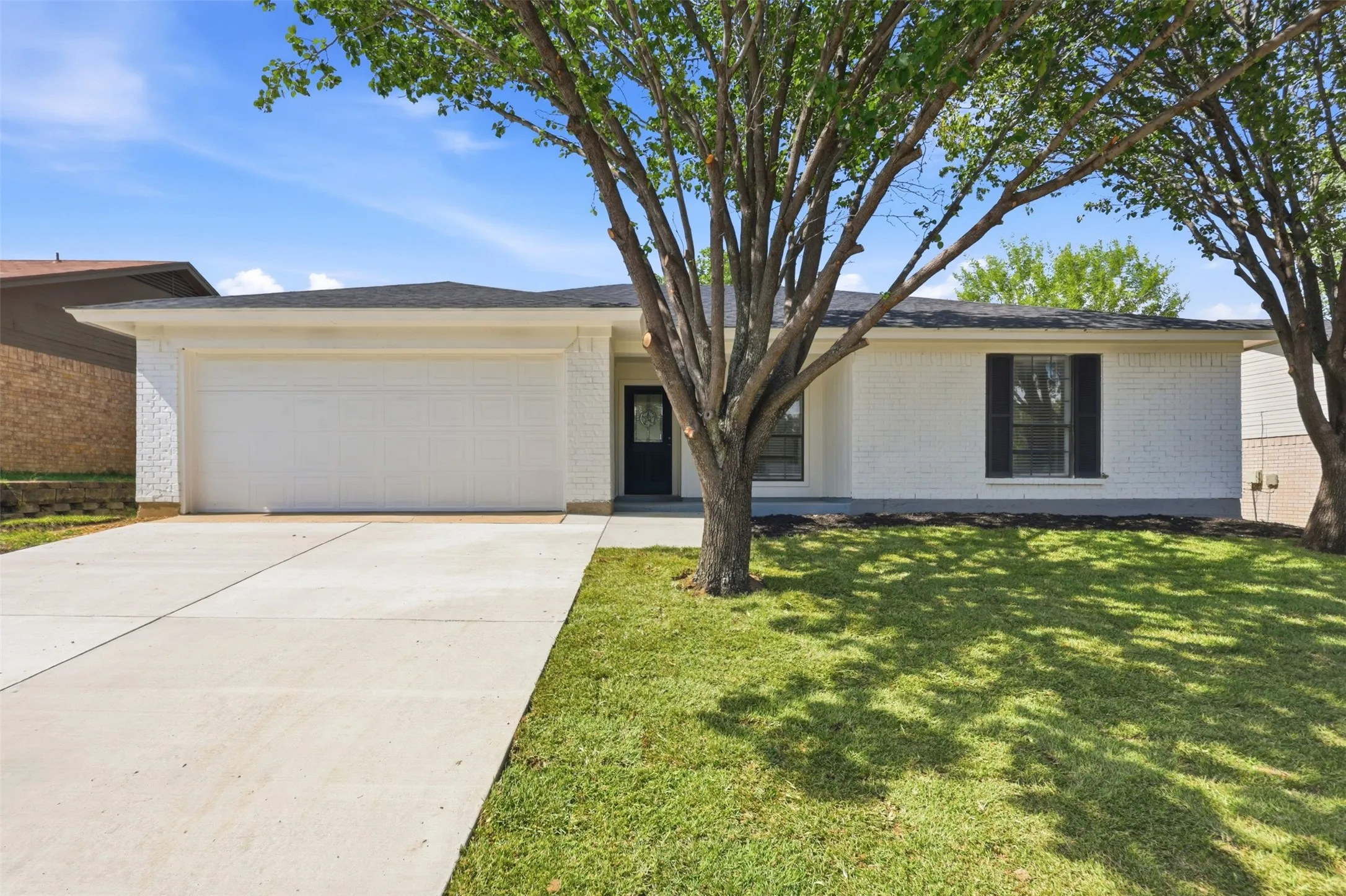 Single Family Residence For Sale in Tarrant County , 6461 Westridge Drive, Watauga, Texas 76148, 3 Bedroom, 2 Bathroom, 2 Garage spaces, 1,406 Sqft, built in 1982, mls#21332332, Real Estate Agent in Watauga, Homes For Sale in Tarrant county, Homes For Sale in Watauga, Realtor in Watauga Texas, Real Estate Brokerage Independent Realty Texas, Luminita Cordes Realtor