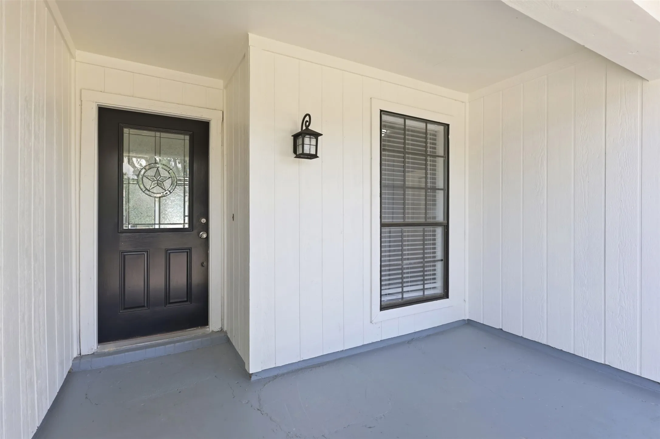 Single Family Residence For Sale in Tarrant County , 6461 Westridge Drive, Watauga, Texas 76148, 3 Bedroom, 2 Bathroom, 2 Garage spaces, 1,406 Sqft, built in 1982, mls#21332332, Real Estate Agent in Watauga, Homes For Sale in Tarrant county, Homes For Sale in Watauga, Realtor in Watauga Texas, Real Estate Brokerage Independent Realty Texas, Luminita Cordes Realtor