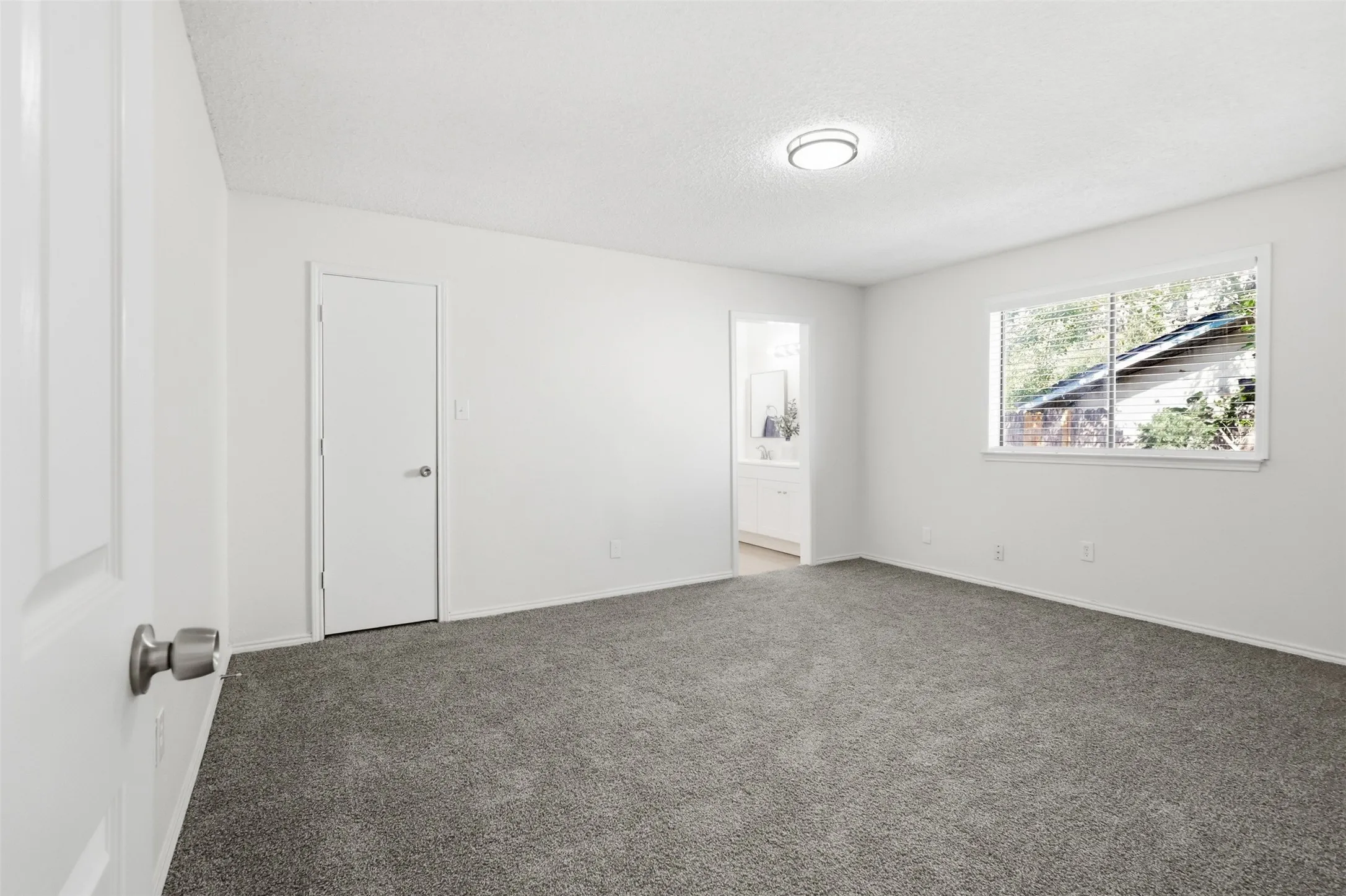 Single Family Residence For Sale in Tarrant County , 6461 Westridge Drive, Watauga, Texas 76148, 3 Bedroom, 2 Bathroom, 2 Garage spaces, 1,406 Sqft, built in 1982, mls#21332332, Real Estate Agent in Watauga, Homes For Sale in Tarrant county, Homes For Sale in Watauga, Realtor in Watauga Texas, Real Estate Brokerage Independent Realty Texas, Luminita Cordes Realtor