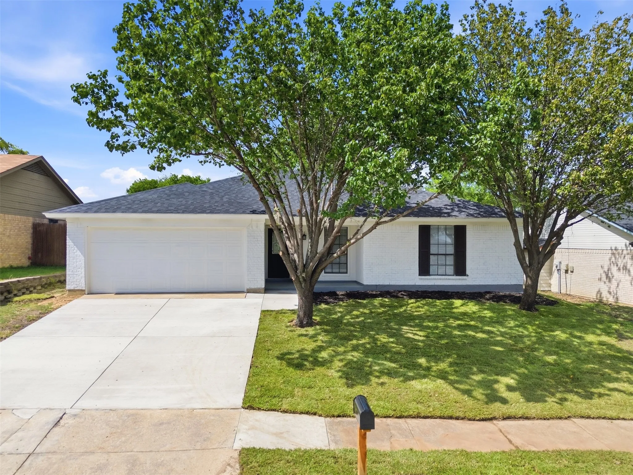 Single Family Residence For Sale in Tarrant County , 6461 Westridge Drive, Watauga, Texas 76148, 3 Bedroom, 2 Bathroom, 2 Garage spaces, 1,406 Sqft, built in 1982, mls#21332332, Real Estate Agent in Watauga, Homes For Sale in Tarrant county, Homes For Sale in Watauga, Realtor in Watauga Texas, Real Estate Brokerage Independent Realty Texas, Luminita Cordes Realtor