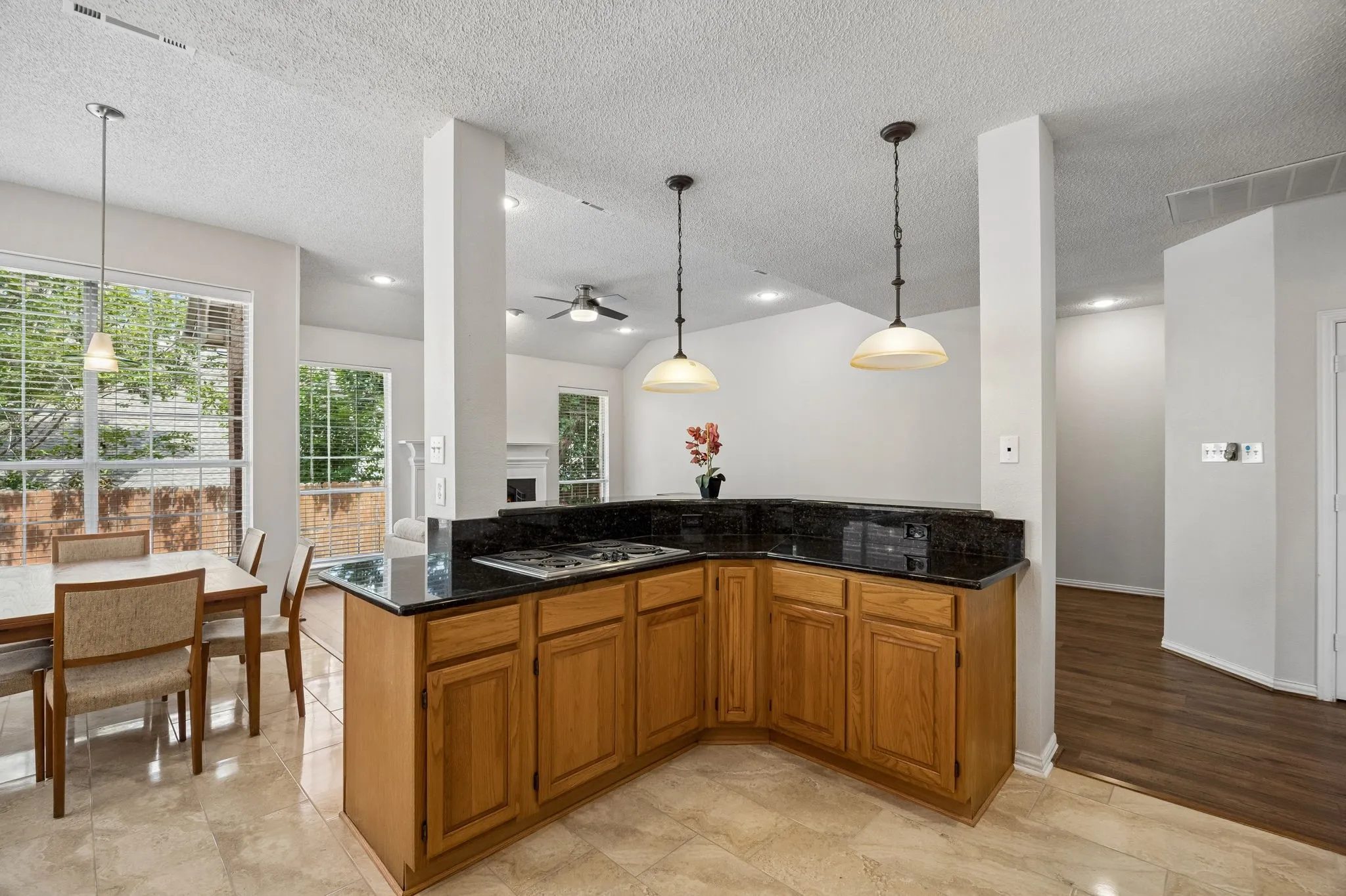 Single Family Residence For Sale in Tarrant County , 2623 Garden Ridge Lane, Arlington, Texas 76006, 4 Bedroom, 4 Bathroom, 2 Garage spaces, 2,879 Sqft, built in 1992, mls#21329346, Real Estate Agent in Arlington, Homes For Sale in Tarrant county, Homes For Sale in Arlington, Realtor in Arlington Texas, Real Estate Brokerage Independent Realty Texas, Luminita Cordes Realtor