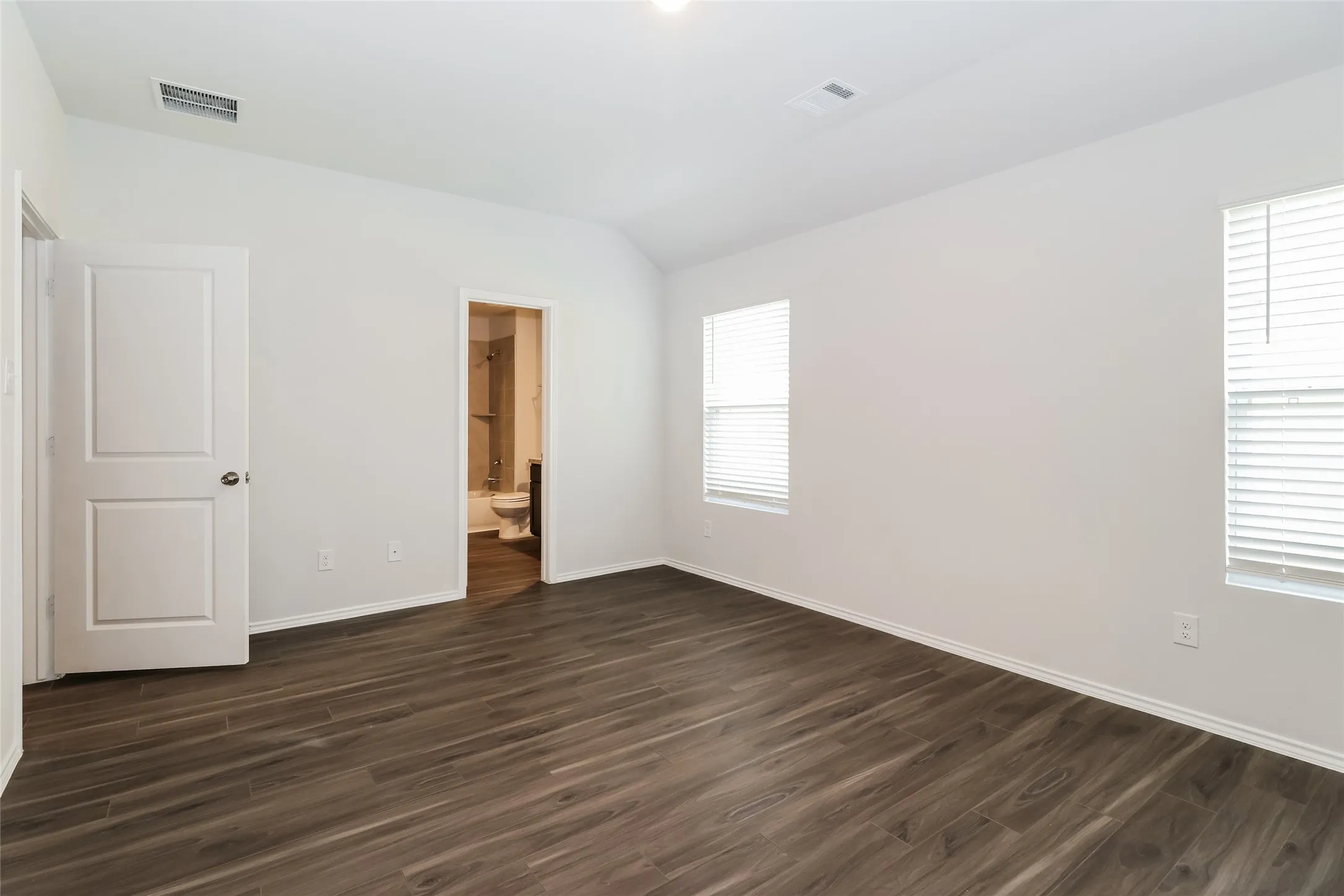 Single Family Residence For Rent in Tarrant County , 432 Woodhouse Way, Everman, Texas 76140, 3 Bedroom, 2 Bathroom, 2 Garage spaces, 1,407 Sqft, built in 2024, mls#21332386, Real Estate Agent in Everman, Homes For Rent in Tarrant county, Homes For Rent in Everman, Realtor in Everman Texas, Real Estate Brokerage Independent Realty Texas, Luminita Cordes Realtor