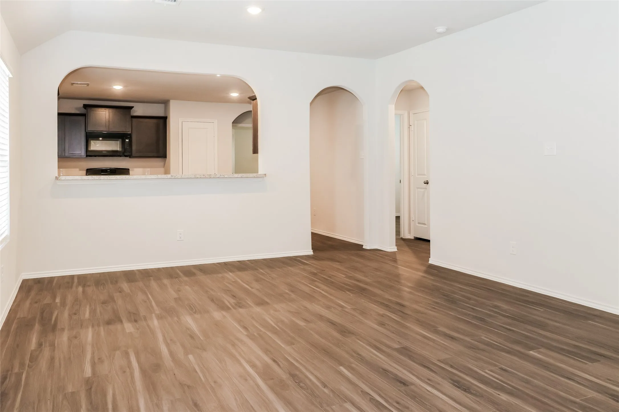 Single Family Residence For Rent in Tarrant County , 432 Woodhouse Way, Everman, Texas 76140, 3 Bedroom, 2 Bathroom, 2 Garage spaces, 1,407 Sqft, built in 2024, mls#21332386, Real Estate Agent in Everman, Homes For Rent in Tarrant county, Homes For Rent in Everman, Realtor in Everman Texas, Real Estate Brokerage Independent Realty Texas, Luminita Cordes Realtor