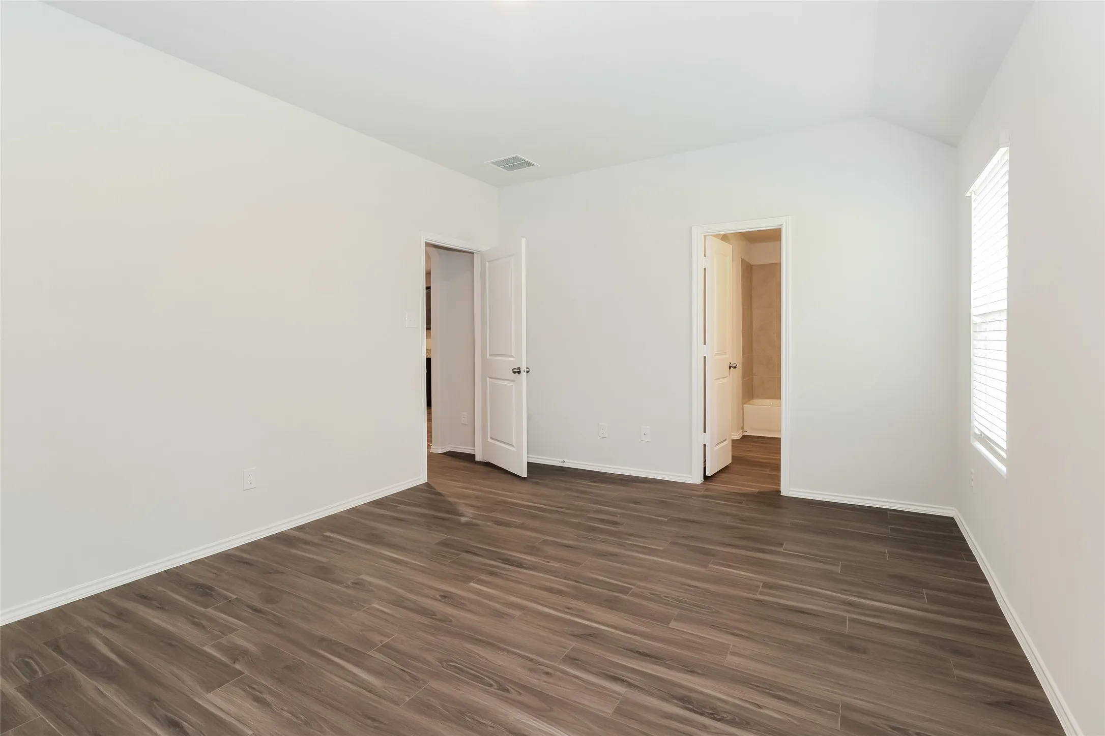 Single Family Residence For Rent in Tarrant County , 432 Woodhouse Way, Everman, Texas 76140, 3 Bedroom, 2 Bathroom, 2 Garage spaces, 1,407 Sqft, built in 2024, mls#21332386, Real Estate Agent in Everman, Homes For Rent in Tarrant county, Homes For Rent in Everman, Realtor in Everman Texas, Real Estate Brokerage Independent Realty Texas, Luminita Cordes Realtor