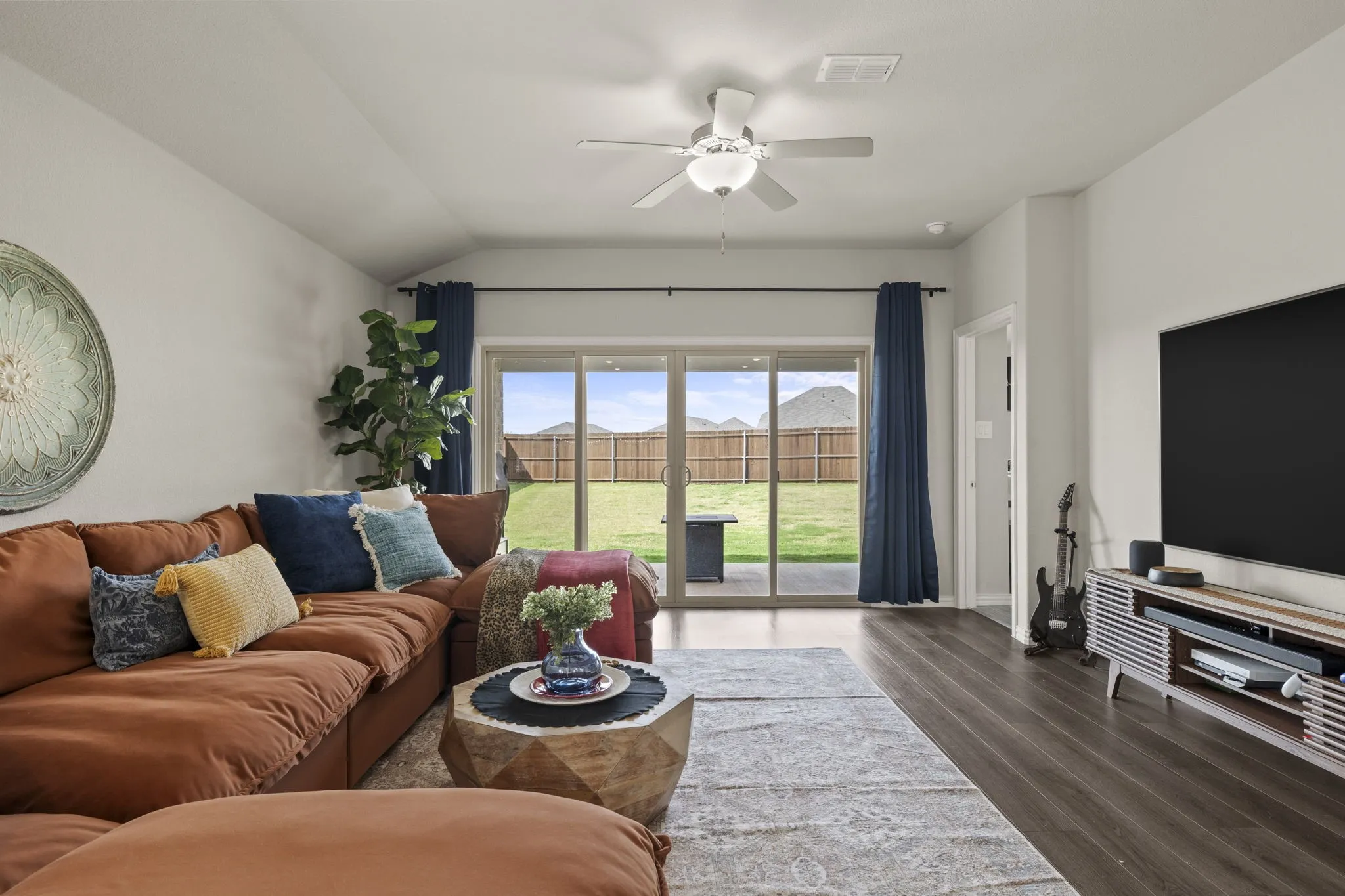 Single Family Residence For Rent in Dallas County , 2110 Colt Court, Seagoville, Texas 75159, 3 Bedrooms, 2 Bathrooms, 2 Garage spaces, 1,833 Sqft, built in 2024, Price $2,700, mls#21329435, Real Estate Agent in Seagoville, Homes For Rent in Dallas county, Homes For Rent in Seagoville, Realtor in Seagoville Texas, Real Estate Brokerage Independent Realty Texas, Luminita Cordes Realtor