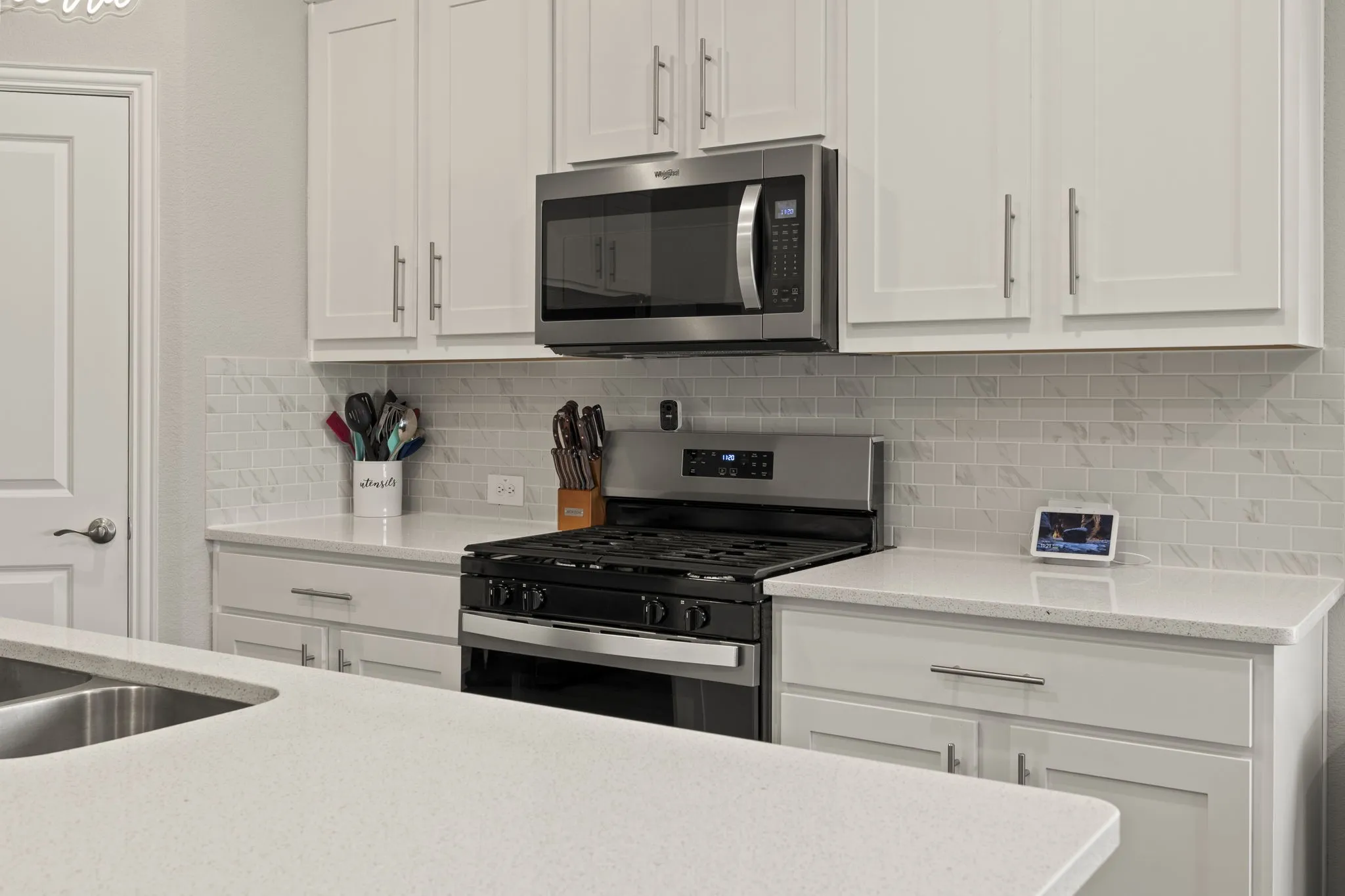 Single Family Residence For Rent in Dallas County , 2110 Colt Court, Seagoville, Texas 75159, 3 Bedrooms, 2 Bathrooms, 2 Garage spaces, 1,833 Sqft, built in 2024, Price $2,700, mls#21329435, Real Estate Agent in Seagoville, Homes For Rent in Dallas county, Homes For Rent in Seagoville, Realtor in Seagoville Texas, Real Estate Brokerage Independent Realty Texas, Luminita Cordes Realtor
