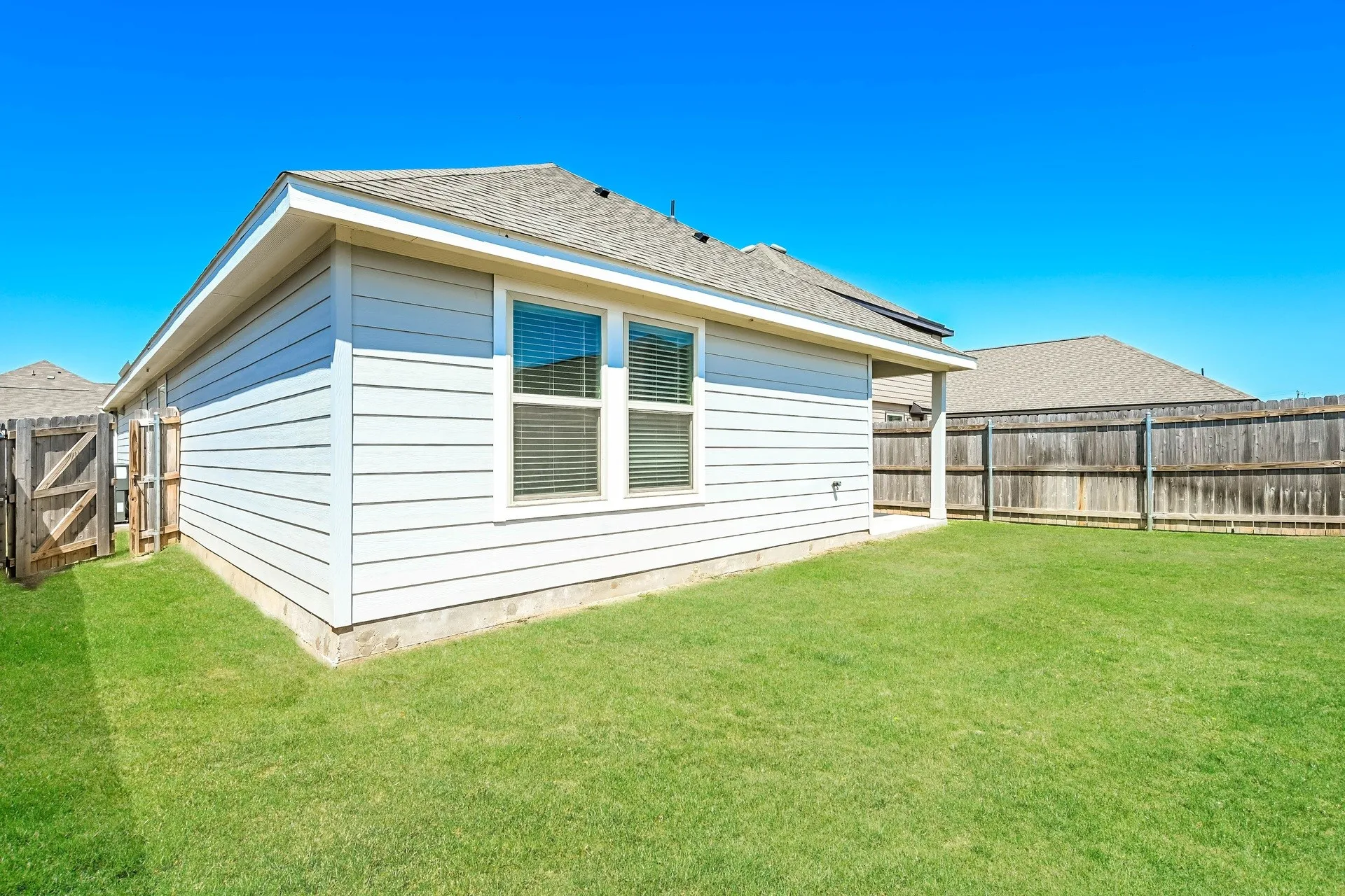 Single Family Residence For Rent in Tarrant County , 500 Woodhouse Way, Everman, Texas 76140, 3 Bedroom, 2 Bathroom, 2 Garage spaces, 1,407 Sqft, built in 2024, mls#21332391, Real Estate Agent in Everman, Homes For Rent in Tarrant county, Homes For Rent in Everman, Realtor in Everman Texas, Real Estate Brokerage Independent Realty Texas, Luminita Cordes Realtor