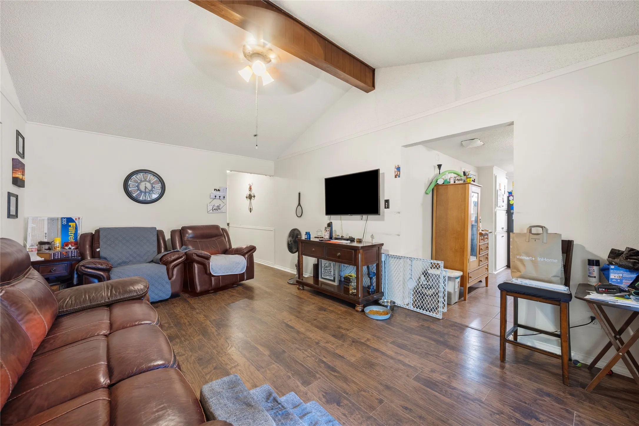 Single Family Residence For Sale in Johnson County , 636 Sue Ann Lane, Burleson, Texas 76028, 3 Bedroom, 2 Bathroom, 1 Garage spaces, 1,536 Sqft, built in 1971, mls#21330504, Real Estate Agent in Burleson, Homes For Sale in Johnson county, Homes For Sale in Burleson, Realtor in Burleson Texas, Real Estate Brokerage Independent Realty Texas, Luminita Cordes Realtor