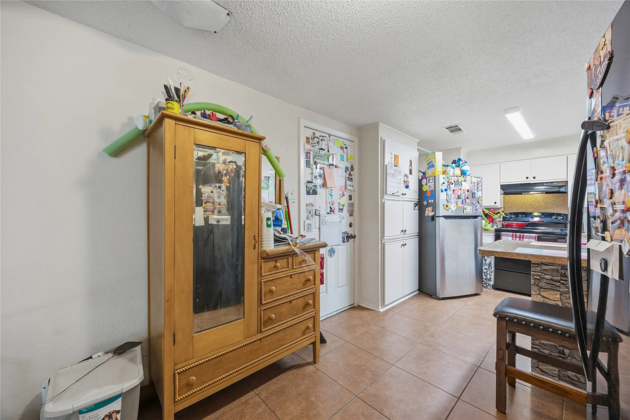 Single Family Residence For Sale in Johnson County , 636 Sue Ann Lane, Burleson, Texas 76028, 3 Bedroom, 2 Bathroom, 1 Garage spaces, 1,536 Sqft, built in 1971, mls#21330504, Real Estate Agent in Burleson, Homes For Sale in Johnson county, Homes For Sale in Burleson, Realtor in Burleson Texas, Real Estate Brokerage Independent Realty Texas, Luminita Cordes Realtor