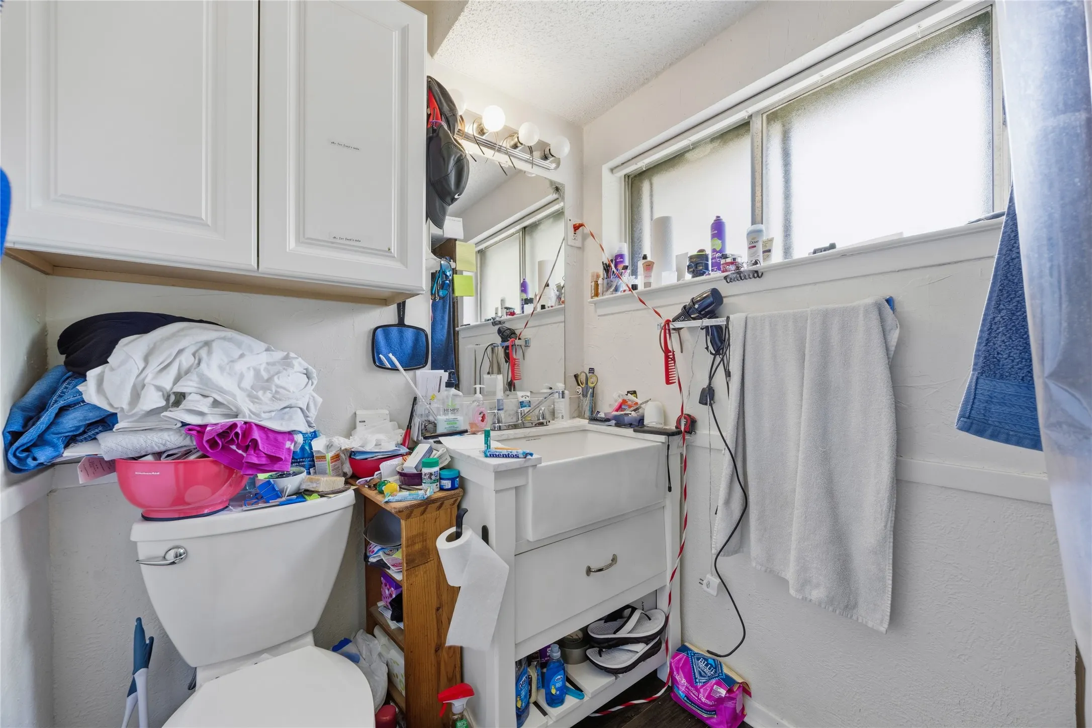 Single Family Residence For Sale in Johnson County , 636 Sue Ann Lane, Burleson, Texas 76028, 3 Bedroom, 2 Bathroom, 1 Garage spaces, 1,536 Sqft, built in 1971, mls#21330504, Real Estate Agent in Burleson, Homes For Sale in Johnson county, Homes For Sale in Burleson, Realtor in Burleson Texas, Real Estate Brokerage Independent Realty Texas, Luminita Cordes Realtor