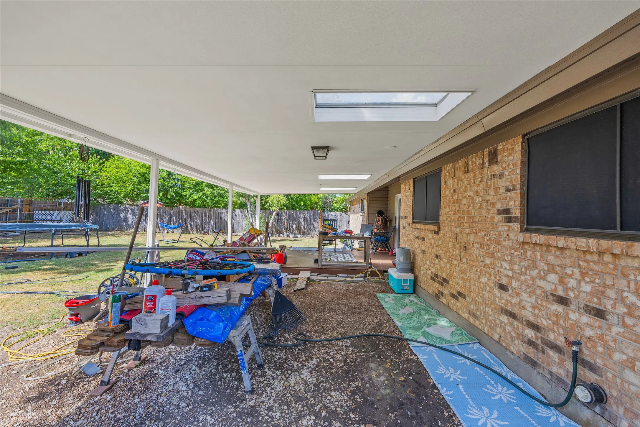 Single Family Residence For Sale in Johnson County , 636 Sue Ann Lane, Burleson, Texas 76028, 3 Bedroom, 2 Bathroom, 1 Garage spaces, 1,536 Sqft, built in 1971, mls#21330504, Real Estate Agent in Burleson, Homes For Sale in Johnson county, Homes For Sale in Burleson, Realtor in Burleson Texas, Real Estate Brokerage Independent Realty Texas, Luminita Cordes Realtor