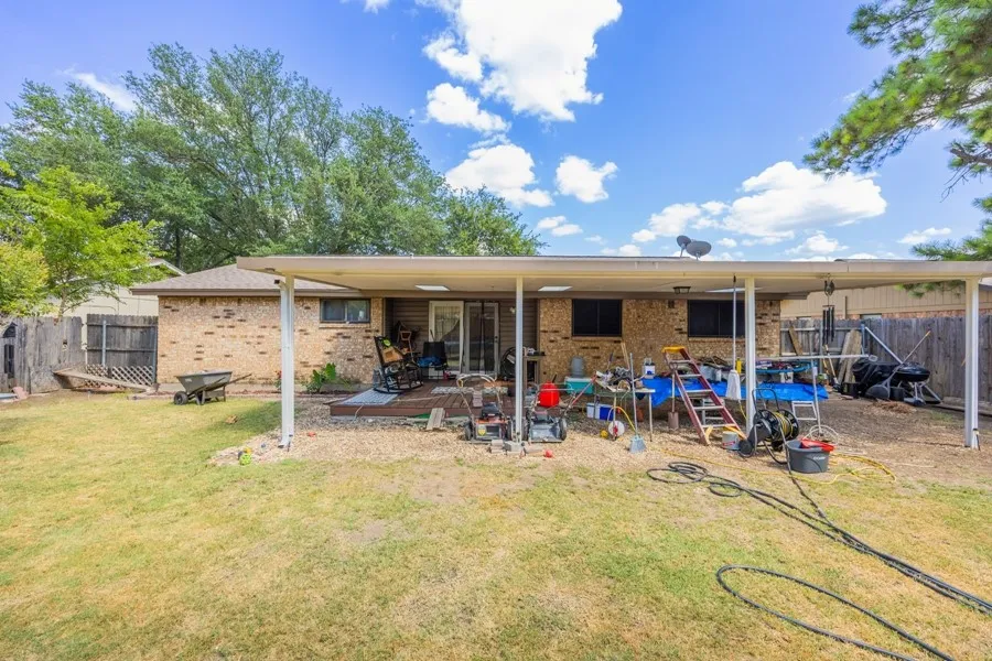 Single Family Residence For Sale in Johnson County , 636 Sue Ann Lane, Burleson, Texas 76028, 3 Bedroom, 2 Bathroom, 1 Garage spaces, 1,536 Sqft, built in 1971, mls#21330504, Real Estate Agent in Burleson, Homes For Sale in Johnson county, Homes For Sale in Burleson, Realtor in Burleson Texas, Real Estate Brokerage Independent Realty Texas, Luminita Cordes Realtor